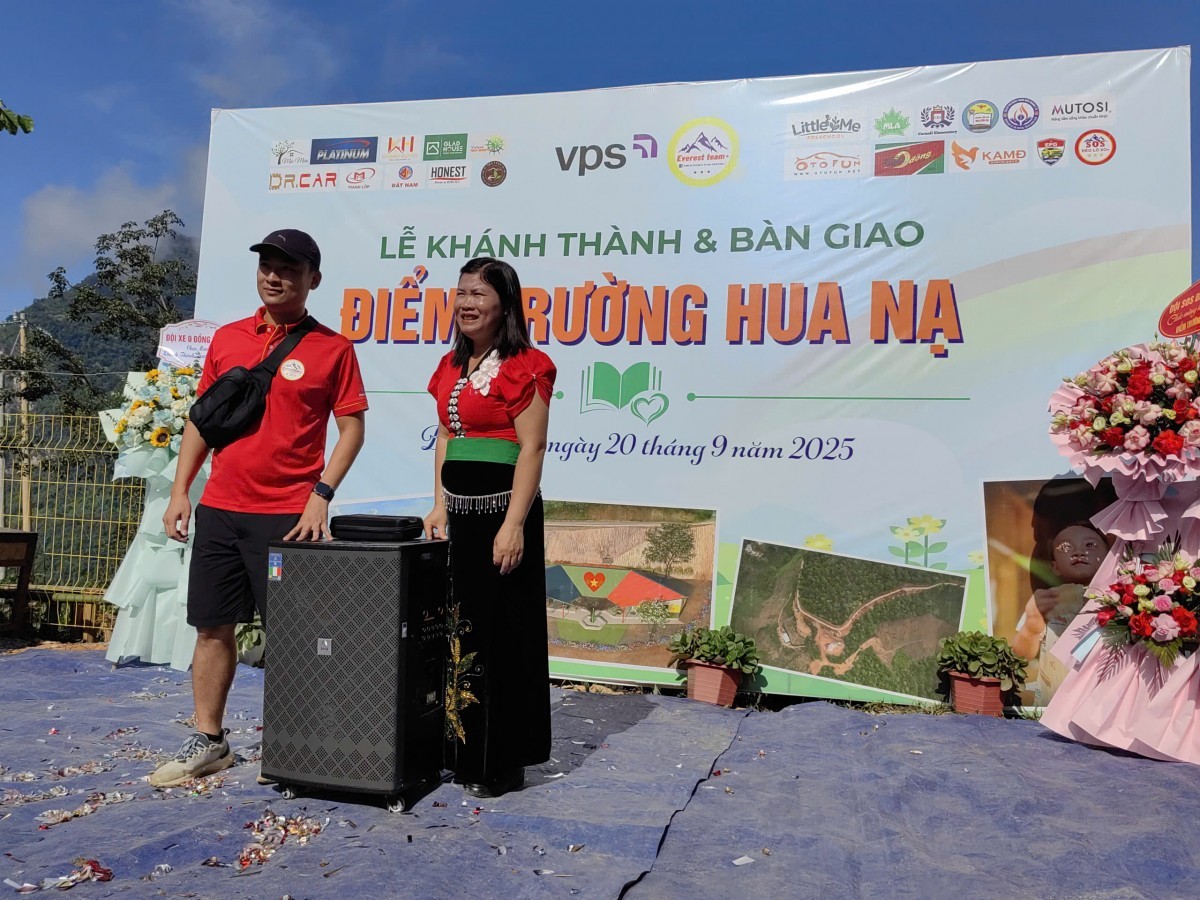 Hành trình Ford Everest Team Vietnam+ gieo mầm hy vọng trên Hua Nạ Hành trình Ford Everest Team Vietnam+ gieo mầm hy vọng trên Hua Nạ