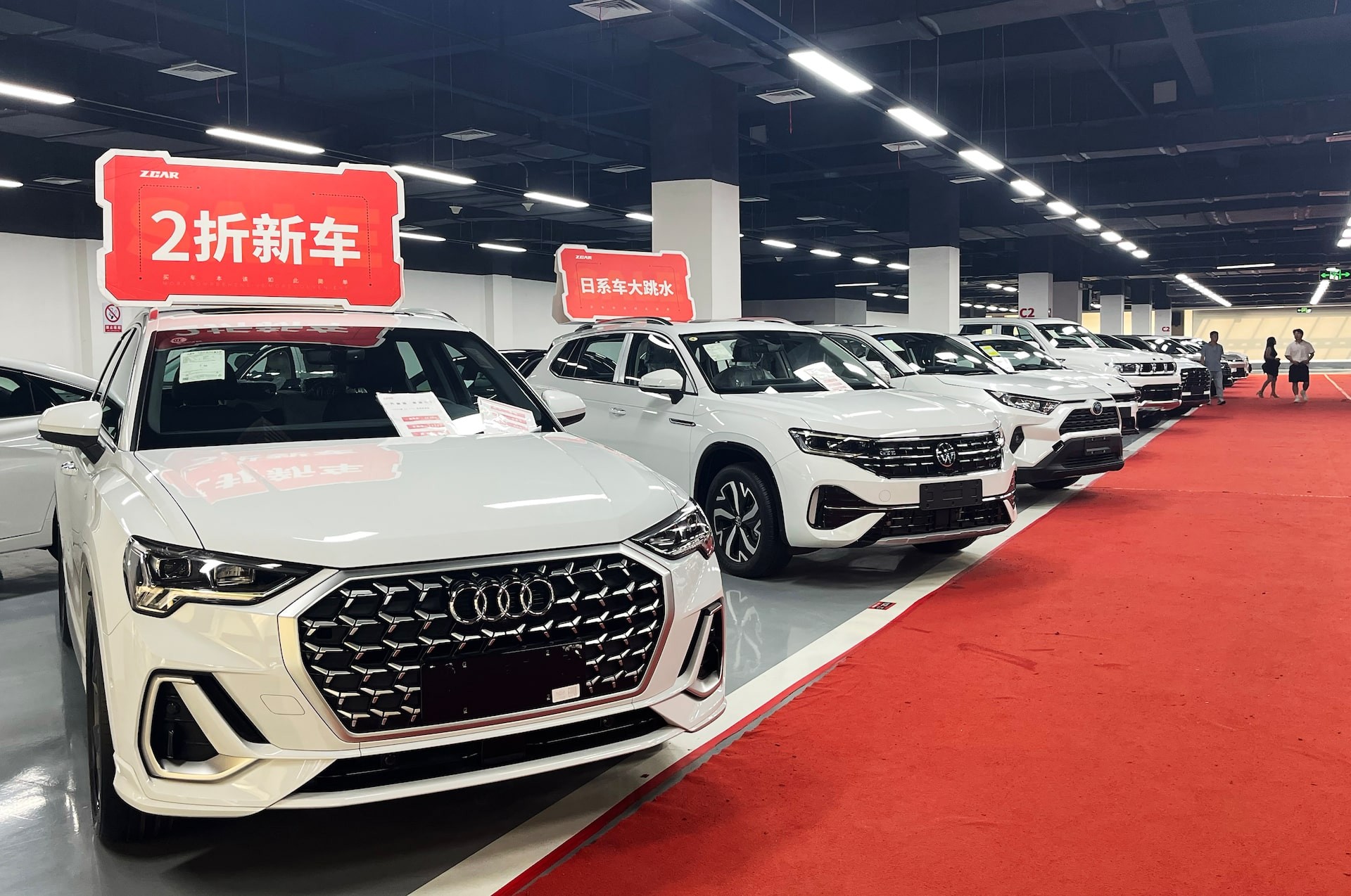 Dù sản xuất bùng nổ, nhưng ngành xe điện Trung Quốc đang tạo nên vòng xoáy tự hủy diệt Dù sản xuất bùng nổ, nhưng ngành xe điện Trung Quốc đang tạo nên vòng xoáy tự hủy diệt