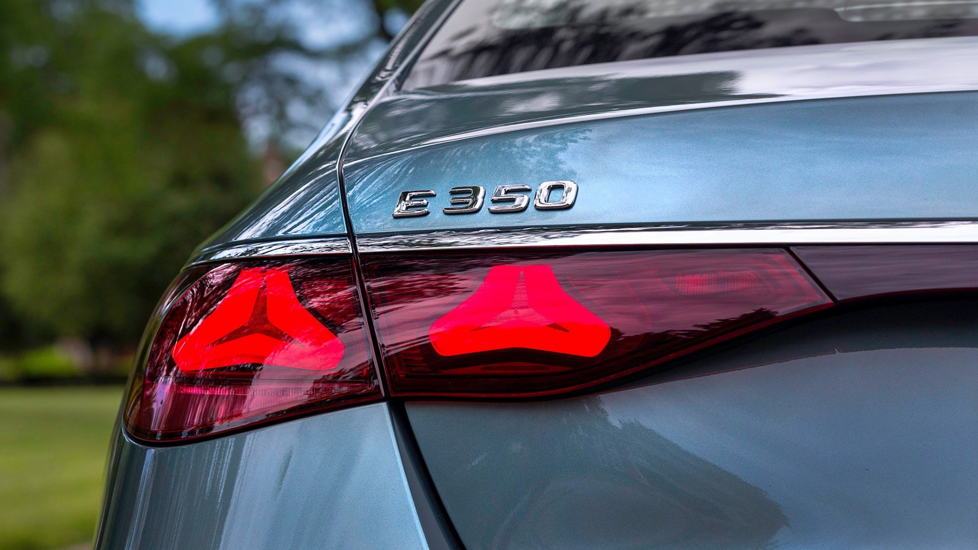 Đánh giá Mercedes-Benz E-Class 2026: Đối trọng trong phân khúc sedan hạng sang Đánh giá Mercedes-Benz E-Class 2026: Đối trọng trong phân khúc sedan hạng sang