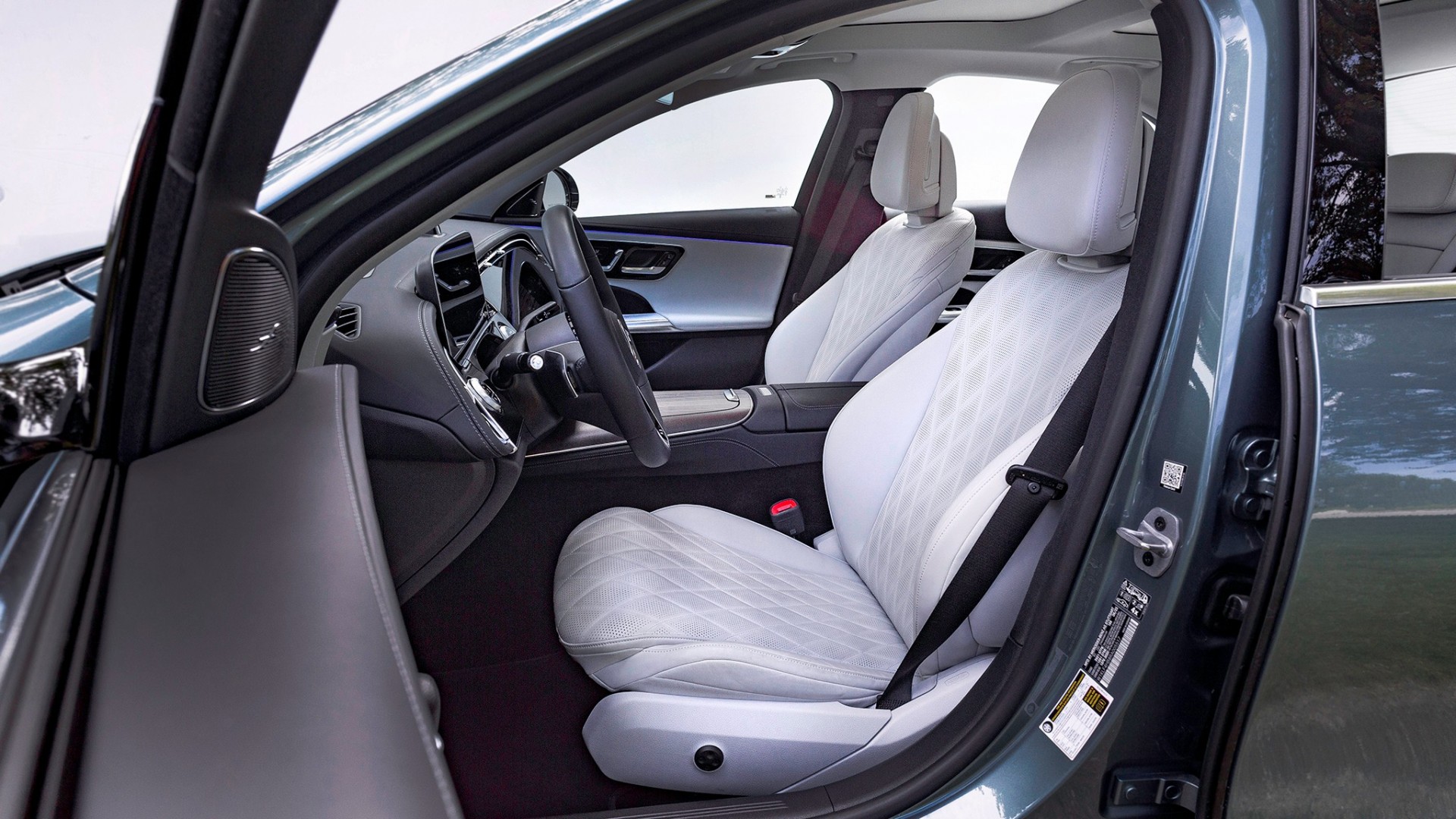 Đánh giá Mercedes-Benz E-Class 2026: Đối trọng trong phân khúc sedan hạng sang Đánh giá Mercedes-Benz E-Class 2026: Đối trọng trong phân khúc sedan hạng sang