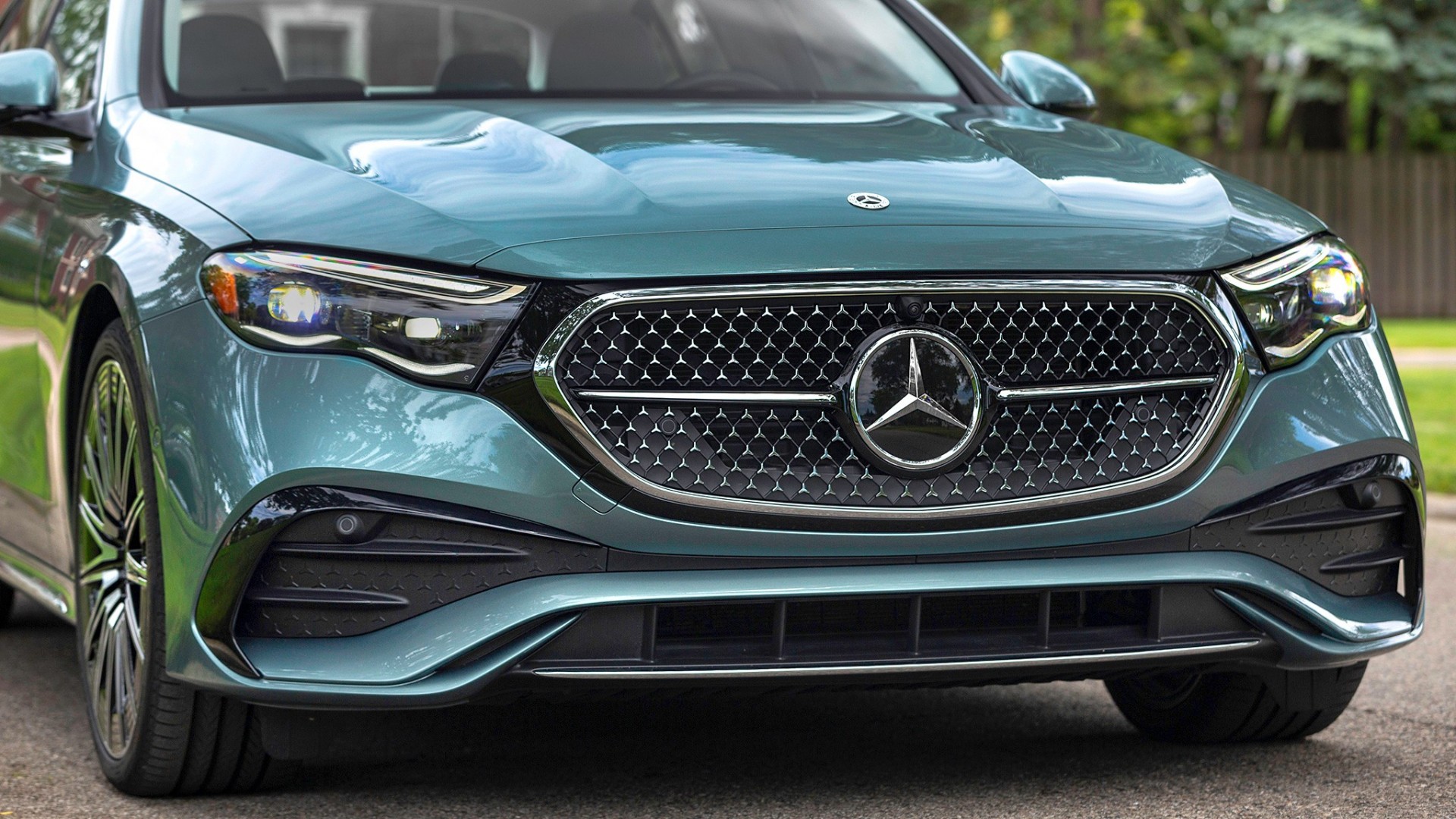 Đánh giá Mercedes-Benz E-Class 2026: Đối trọng trong phân khúc sedan hạng sang Đánh giá Mercedes-Benz E-Class 2026: Đối trọng trong phân khúc sedan hạng sang