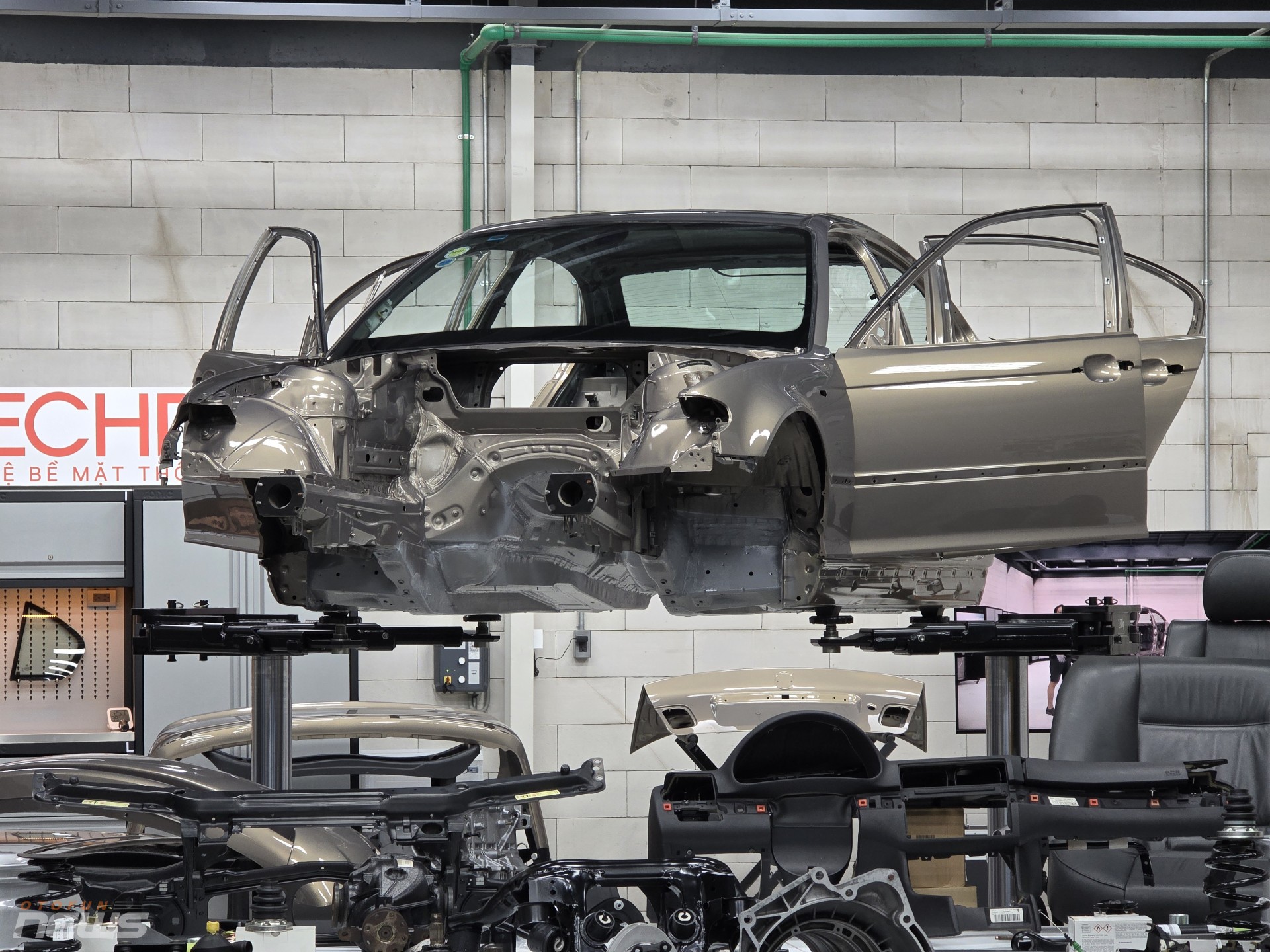 Người dành 4 năm phục hồi chiếc BMW 325i E46 để tìm lại 'cảm giác nguyên bản' Người dành 4 năm phục hồi chiếc BMW 325i E46 để tìm lại 'cảm giác nguyên bản'