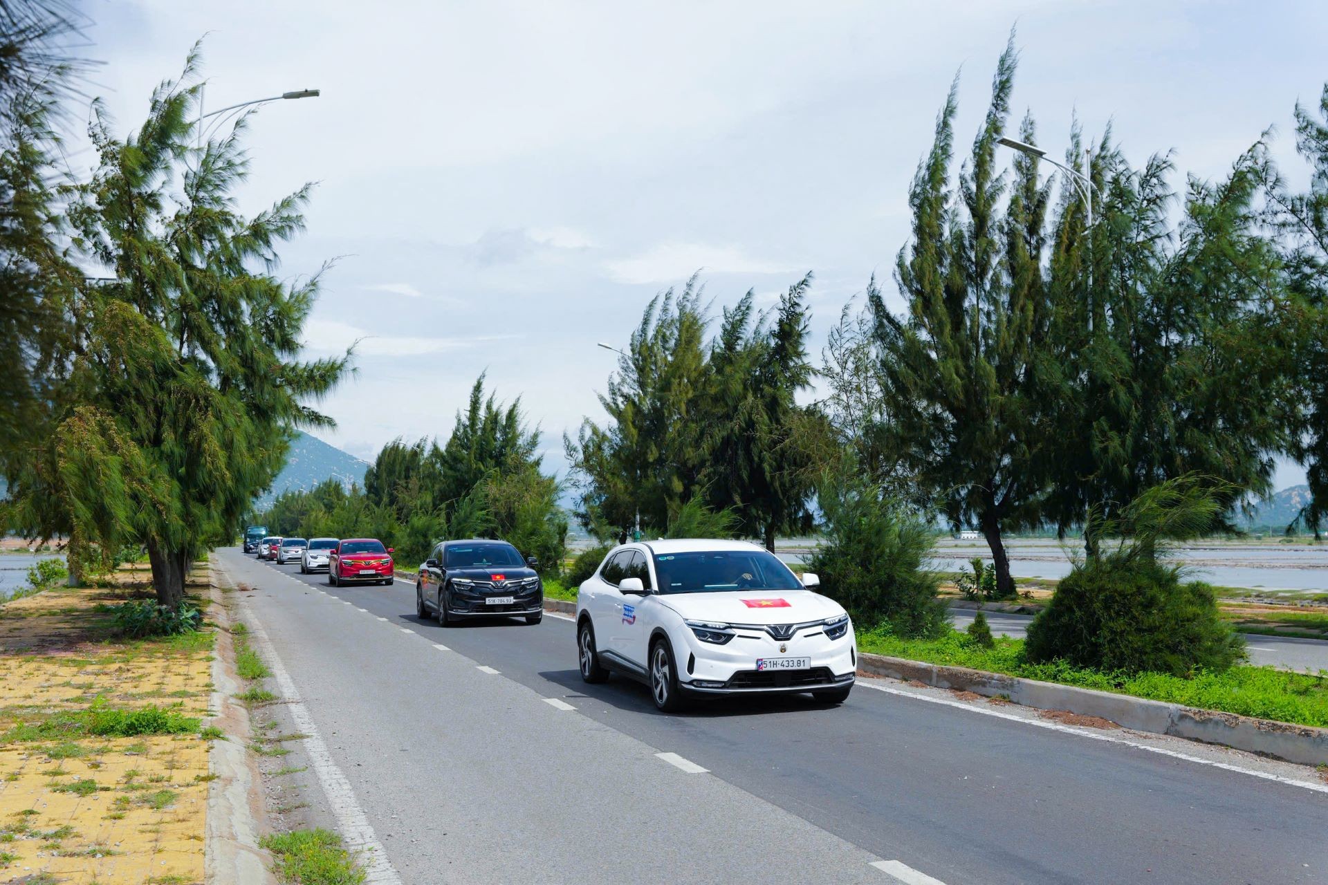 200 xe ô tô VinFast khởi hành xuyên Việt trong hành trình Wonder Trip 2025