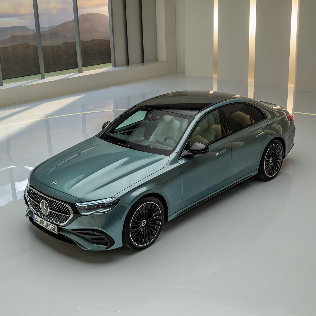 Mercedes-Benz E-Class thế hệ mới ra mắt tại Hà Nội