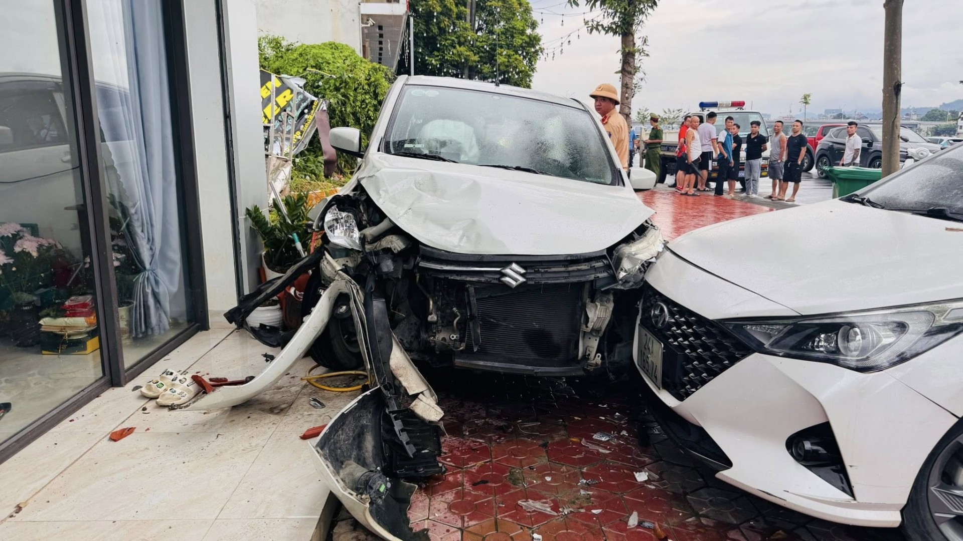 Tổng hợp tin tức tai nạn giao thông ngày 8/10/2025 Tổng hợp tin tức tai nạn giao thông ngày 8/10/2025