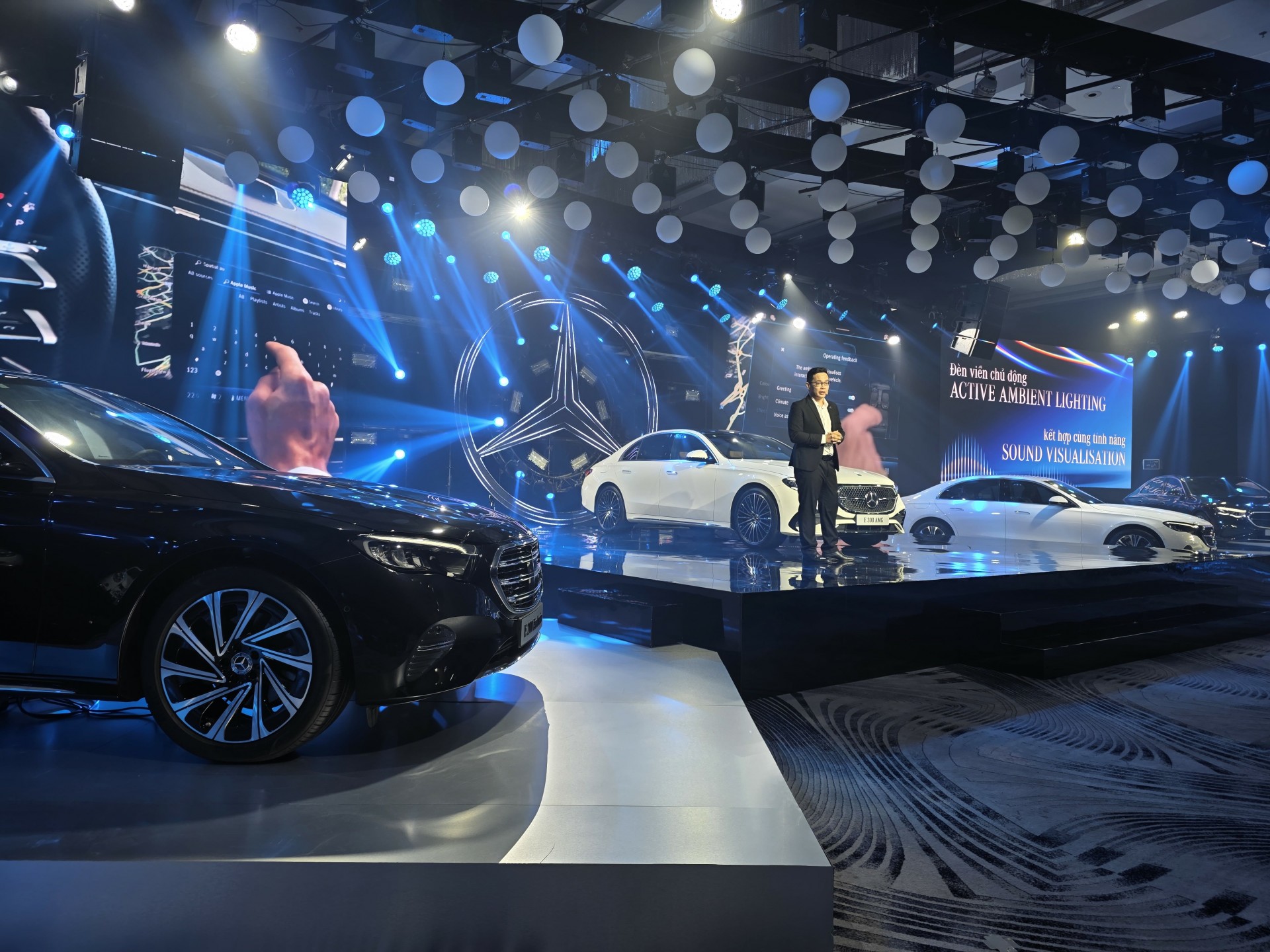 Mercedes-Benz E-Class 2025 ra mắt tại Việt Nam với 3 phiên bản, giá từ 2,39 tỷ đồng Mercedes-Benz E-Class 2025 ra mắt tại Việt Nam với 3 phiên bản, giá từ 2,39 tỷ đồng