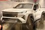 Toyota Hilux thế hệ mới bất ngờ xuất hiện trên tạp chí ô tô