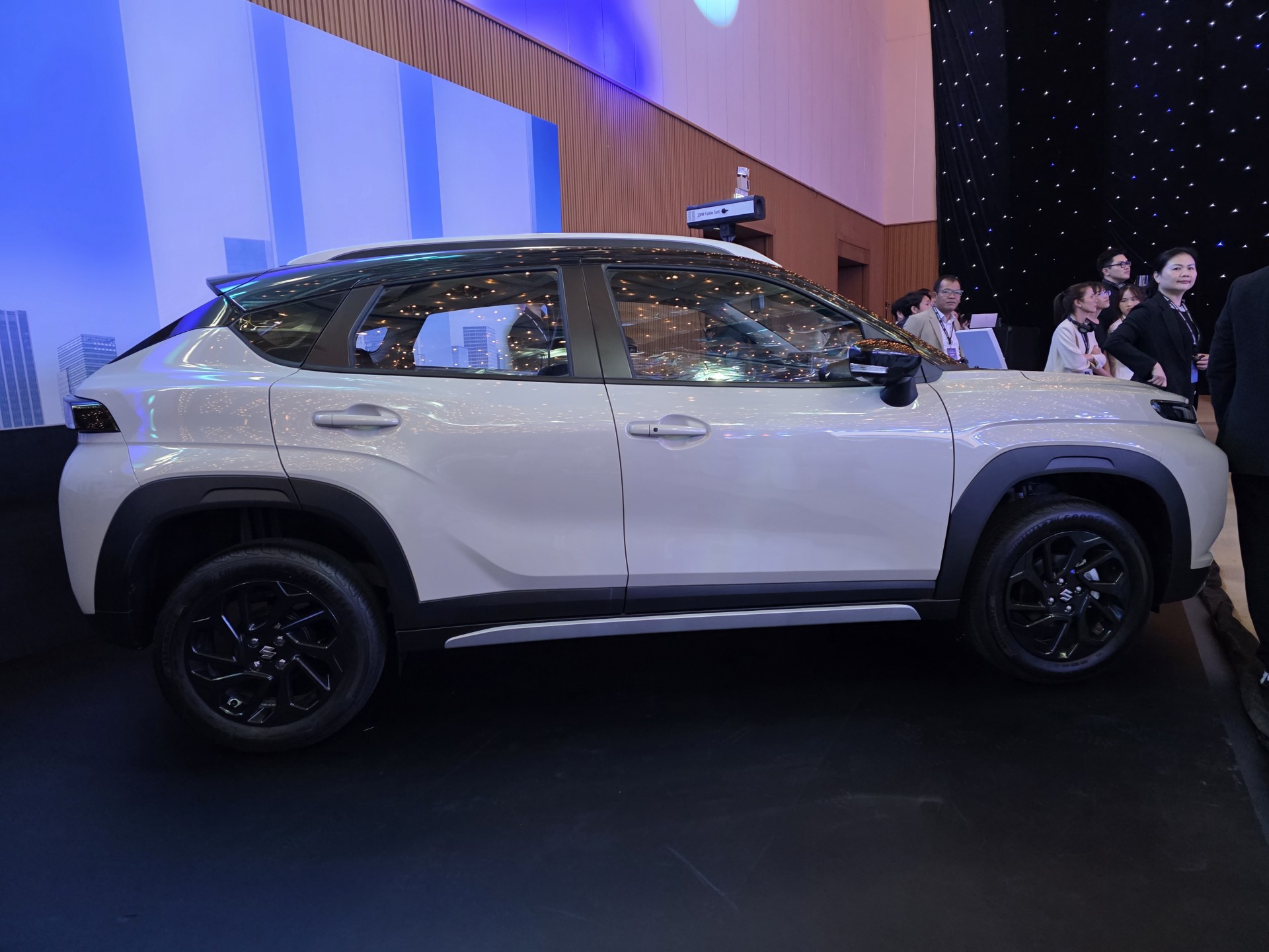 undefined Suzuki Fronx chính thức ra mắt tại Việt Nam