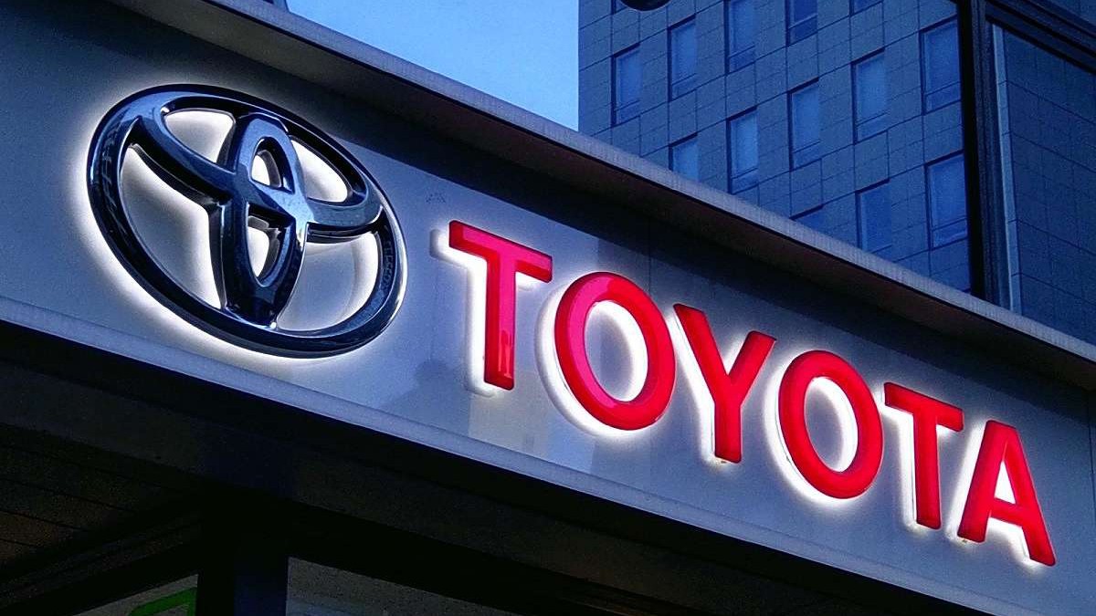 Toyota tiếp tục là thương hiệu ôtô giá trị nhất thế giới, vượt Mercedes, BMW và Tesla Toyota bảng xếp hạng Interbrand 2025