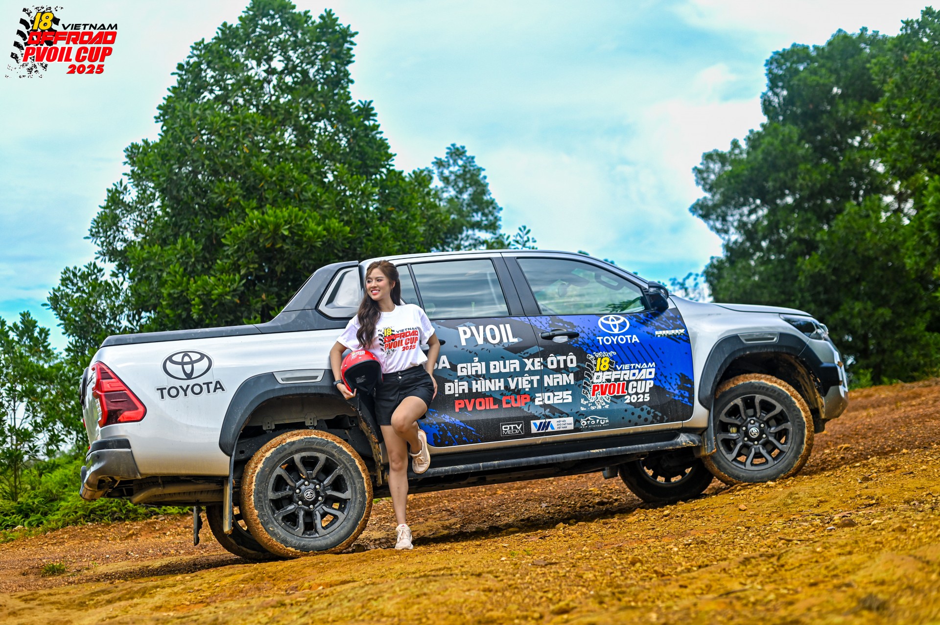 Chiêm ngưỡng bộ ảnh cổ động giải PVOIL VOC 2025 với Toyota Hilux Chiêm ngưỡng bộ ảnh cổ động giải PVOIL VOC 2025 với Toyota Hilux