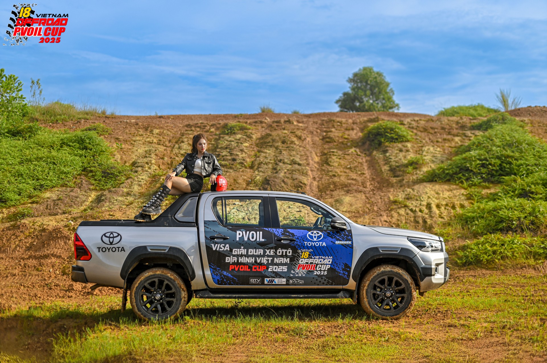 Chiêm ngưỡng bộ ảnh cổ động giải PVOIL VOC 2025 với Toyota Hilux Chiêm ngưỡng bộ ảnh cổ động giải PVOIL VOC 2025 với Toyota Hilux