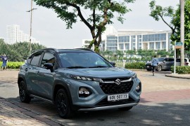 Xe giảm giá Suzuki Fronx giảm giá kỷ lục tại đại lý, rẻ hơn cả xe hạng A