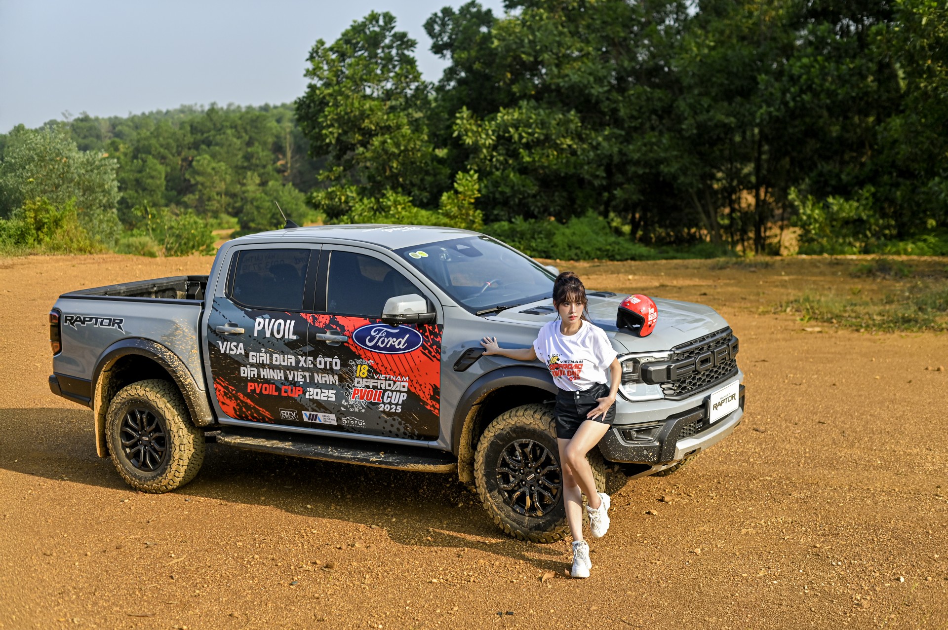 Ford Ranger Raptor 'Chiến binh' off-road khuấy động PVOIL VOC 2025 Ford Ranger Raptor 'Chiến binh' off-road khuấy động PVOIL VOC 2025