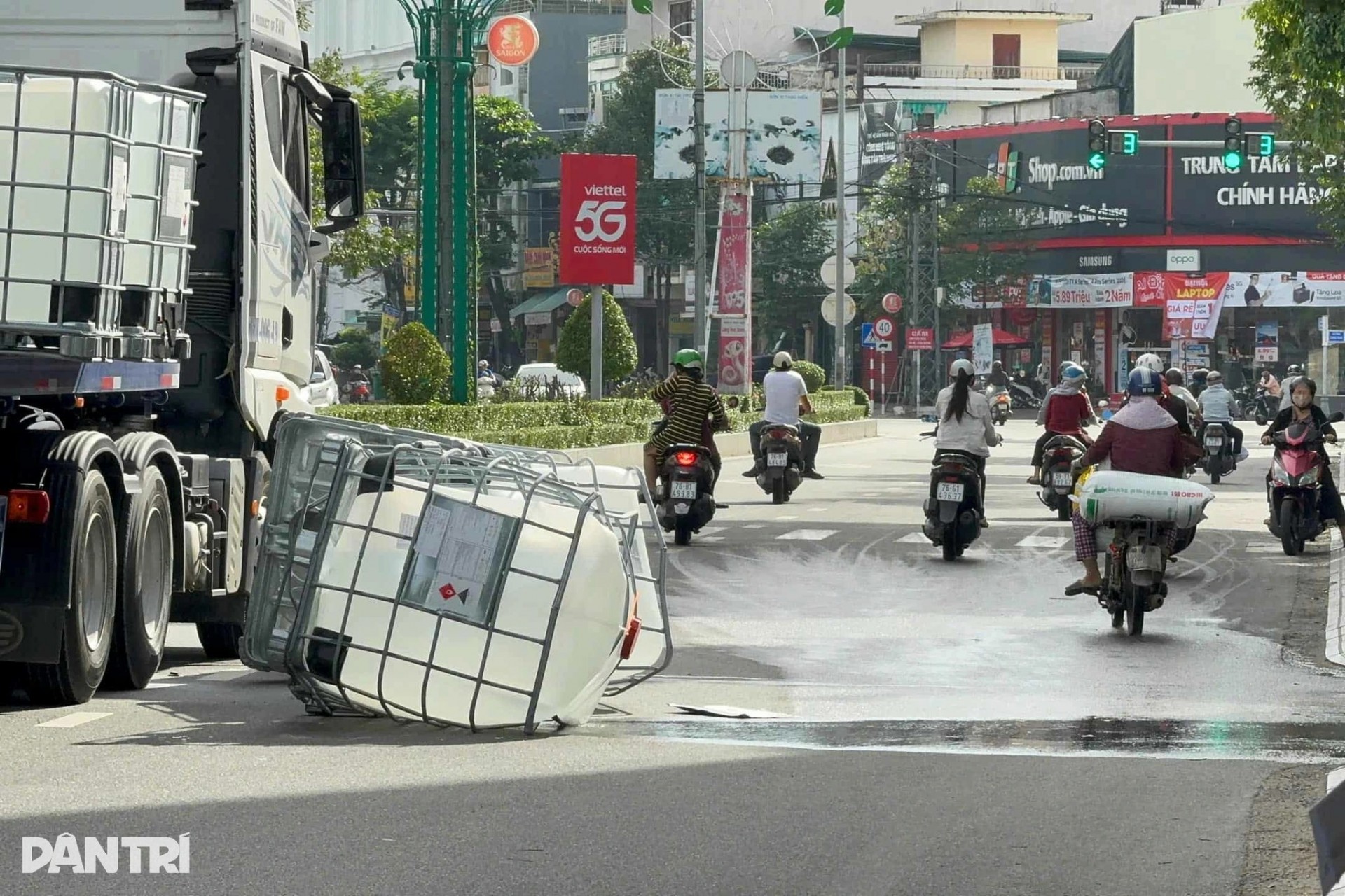 Tổng hợp tin tức tai nạn giao thông ngày 23/10/2025