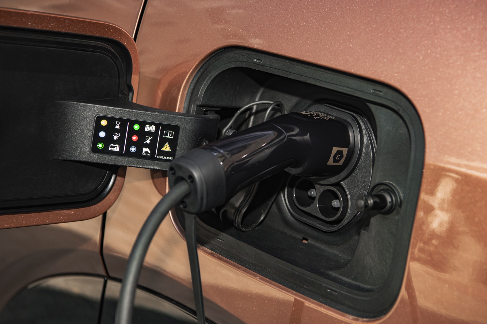 Lynk & Co 08 EM-P chính thức ra mắt tại Việt Nam: SUV PHEV hạng D giá từ 1,299 tỷ đồng Lynk & Co 08 EM-P chính thức ra mắt tại Việt Nam: SUV PHEV hạng D giá từ 1,299 tỷ đồng