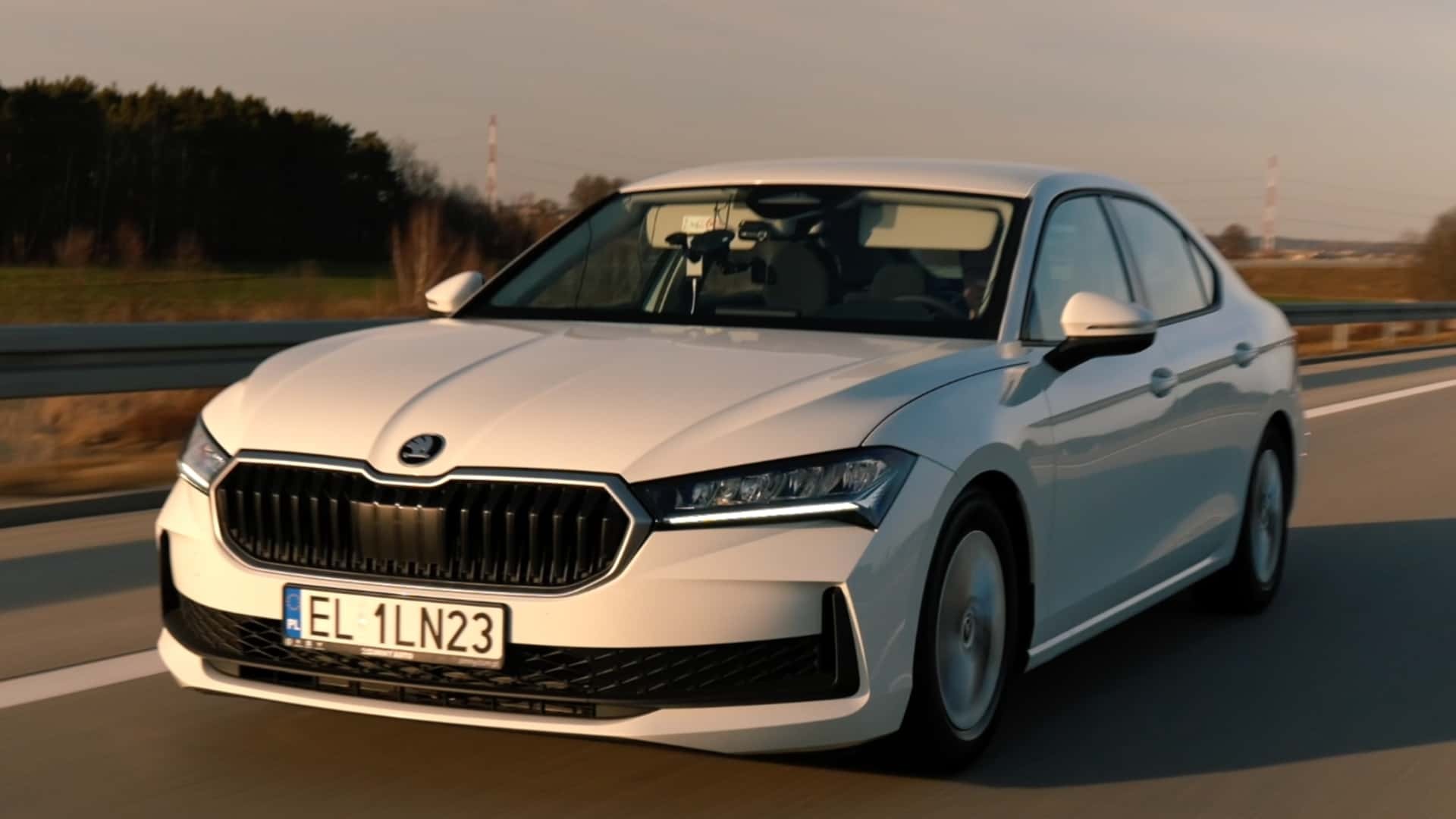 Chiếc Skoda này đã thiết lập Kỷ lục Guinness khi đi gần 3.000 km bằng một bình nhiên liệu