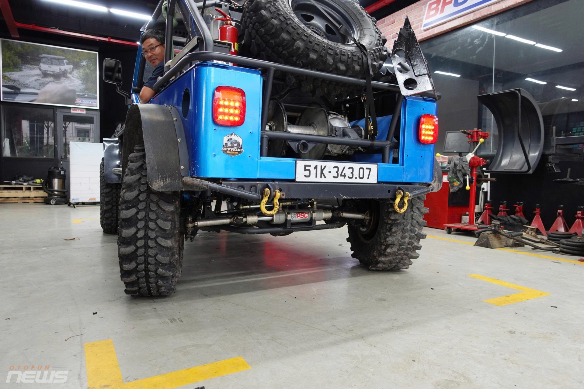 Đội đua 311 mang đến SUV thi đấu đặc biệt tại VOC 2025 với công nghệ đánh lái bánh sau