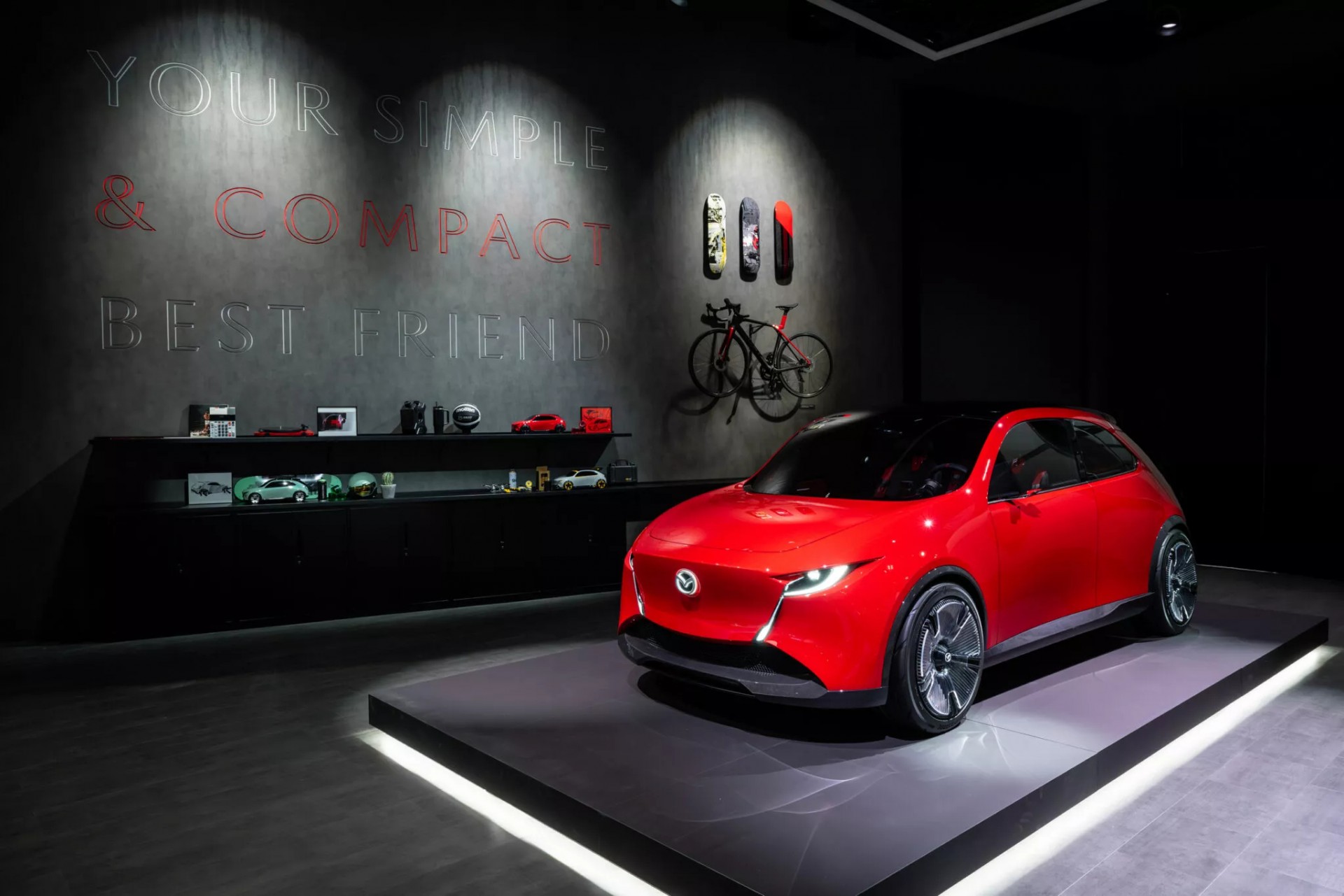Mazda trình làng hai mẫu xe concept coupe và hatchback ấn tượng tại Japan Mobility Show 2025 Phía trước của Mazda Vision-X Compact