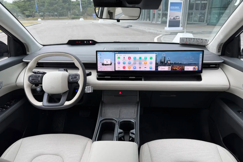 SUV điện Hyundai EO chính thức được chào bán ở Trung Quốc, giá từ 443 triệu đồng Nội thất của SUV điện Hyundai EO