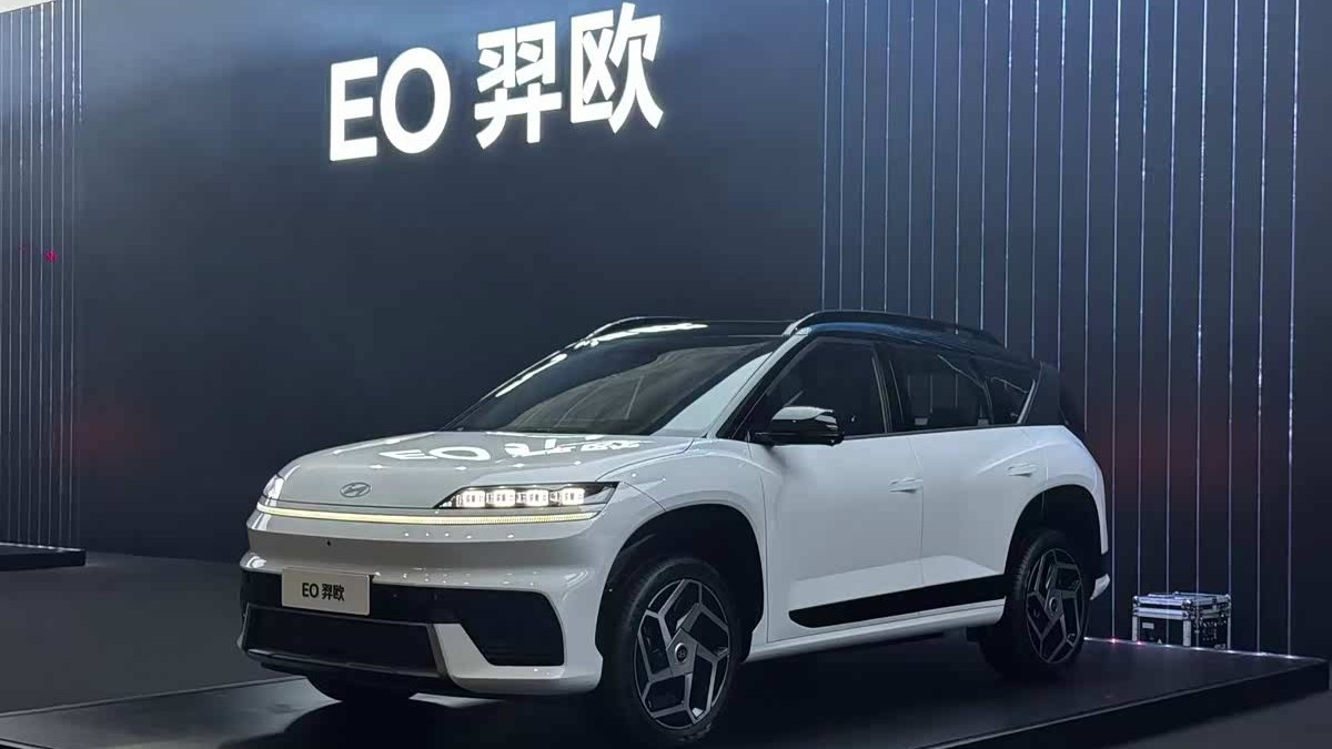 SUV điện Hyundai EO chính thức được chào bán ở Trung Quốc, giá từ 443 triệu đồng