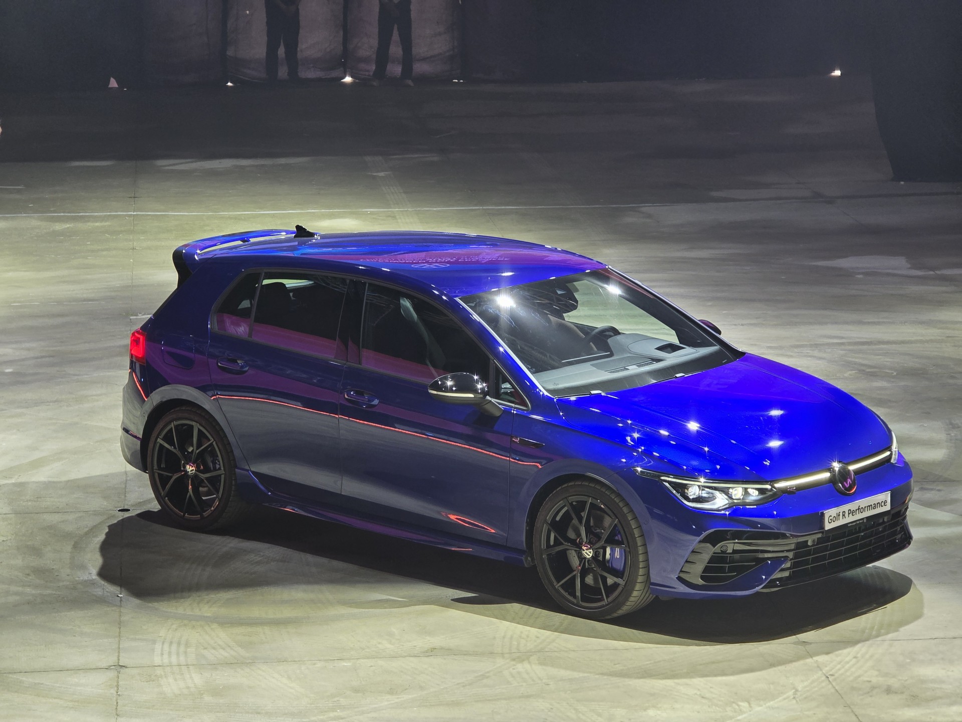 Volkswagen Golf ra mắt Việt Nam với 6 phiên bản, giá từ 798 triệu đồng Volkswagen Golf ra mắt Việt Nam với 6 phiên bản, giá từ 798 triệu đồng