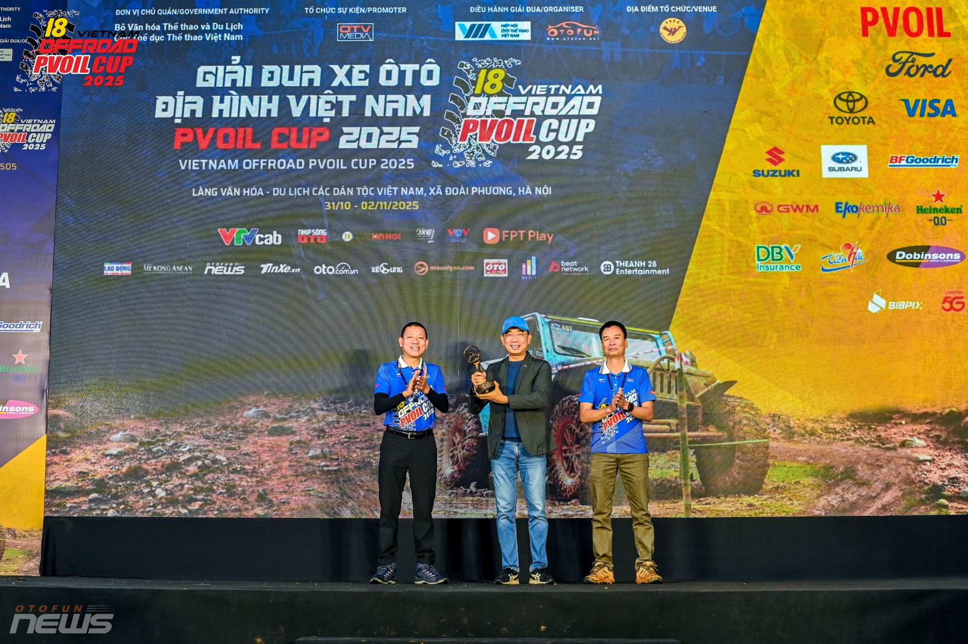 PVOIL VOC 2025: Lễ hội đua xe lớn nhất Việt Nam với 24 đường đua, 140 tay lái, 4 đường lái thử ô tô địa hình PVOIL VOC 2025: Lễ hội đua xe lớn nhất Việt Nam với 24 đường đua, 140 tay lái, 4 đường lái thử ô tô địa hình