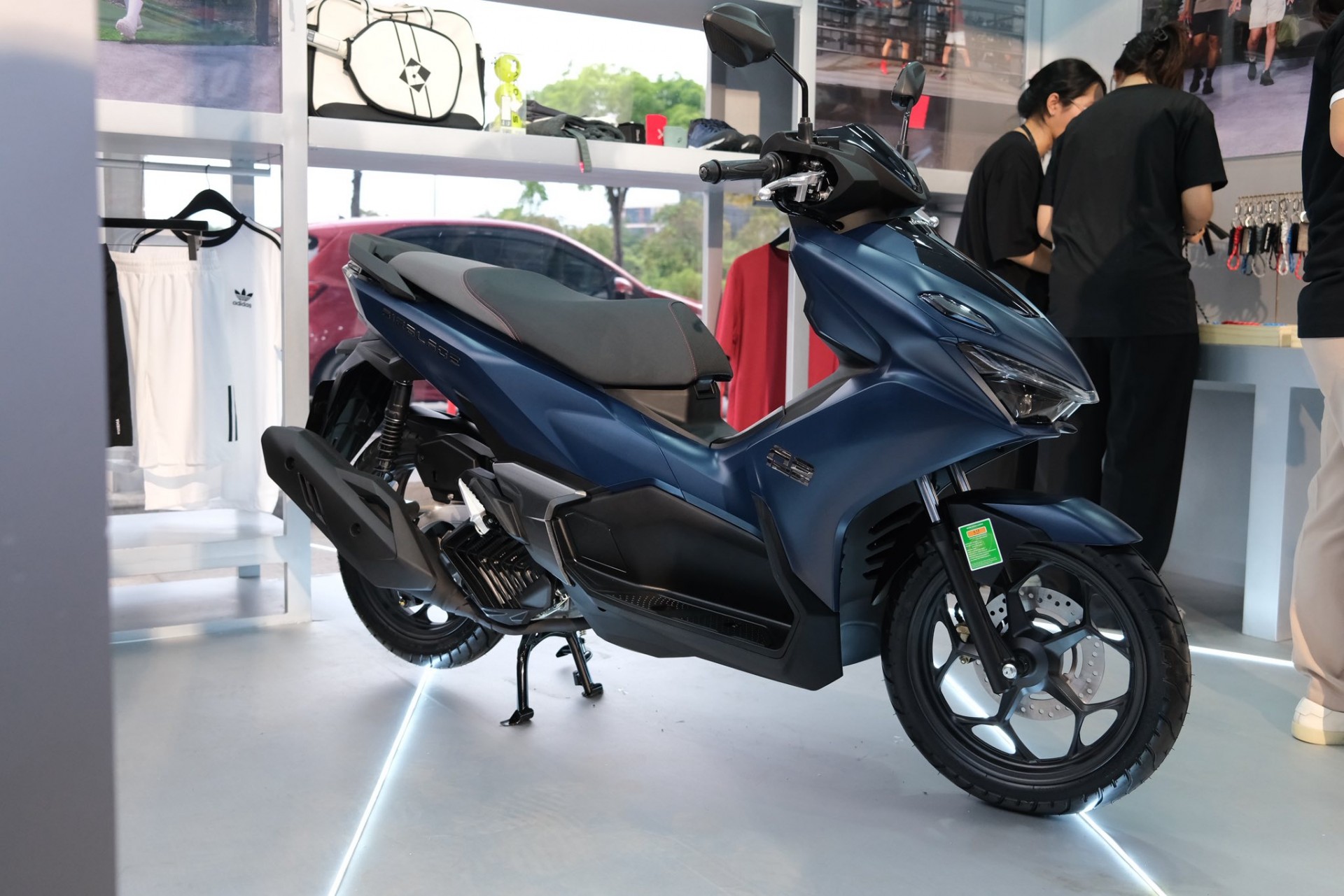 Honda ra mắt bộ đôi SH, Air Blade và LEAD 2026: Thiết kế mới, nhiều trang bị đáng chú ý Honda ra mắt bộ đôi SH, Air Blade và LEAD 2026: Thiết kế mới, nhiều trang bị đáng chú ý