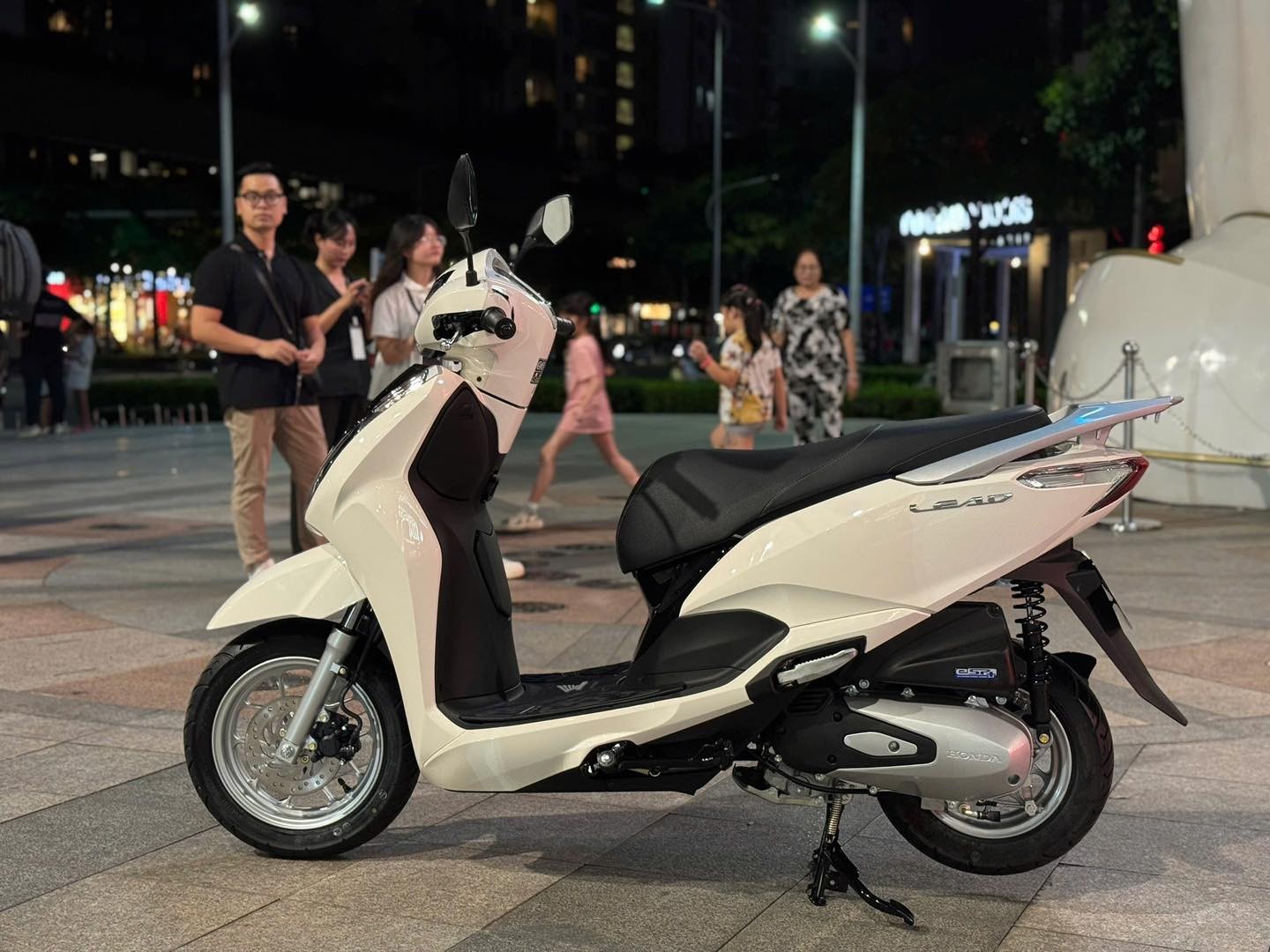 Honda ra mắt bộ đôi SH, Air Blade và LEAD 2026: Thiết kế mới, nhiều trang bị đáng chú ý Honda ra mắt bộ đôi SH, Air Blade và LEAD 2026: Thiết kế mới, nhiều trang bị đáng chú ý