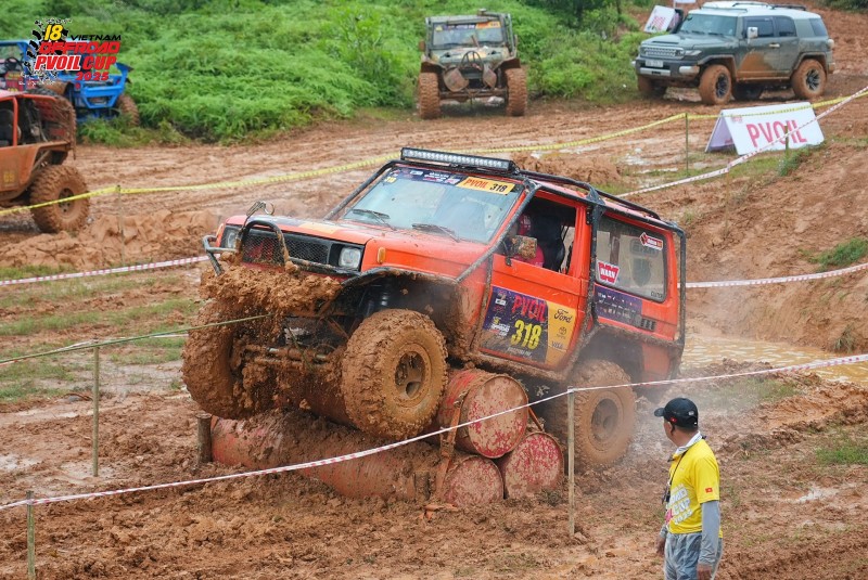 Con đường đăng quang Hạng SUV Nâng cao tại PVOIL VOC 2025 của đội đua 318 - Vulcan4x4-PNF