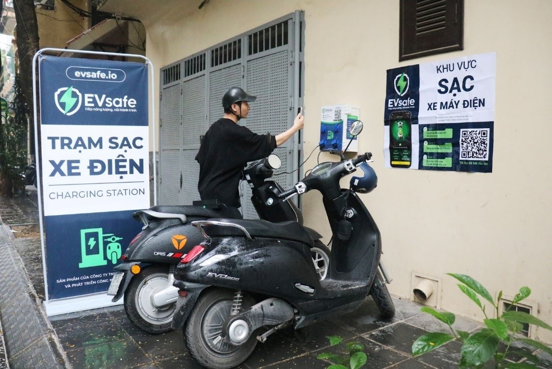 OPES ký thỏa thuận hợp tác cung cấp bảo hiểm cho trụ sạc xe điện EVsafe bảo hiểm cho trụ sạc xe điện EVsafe