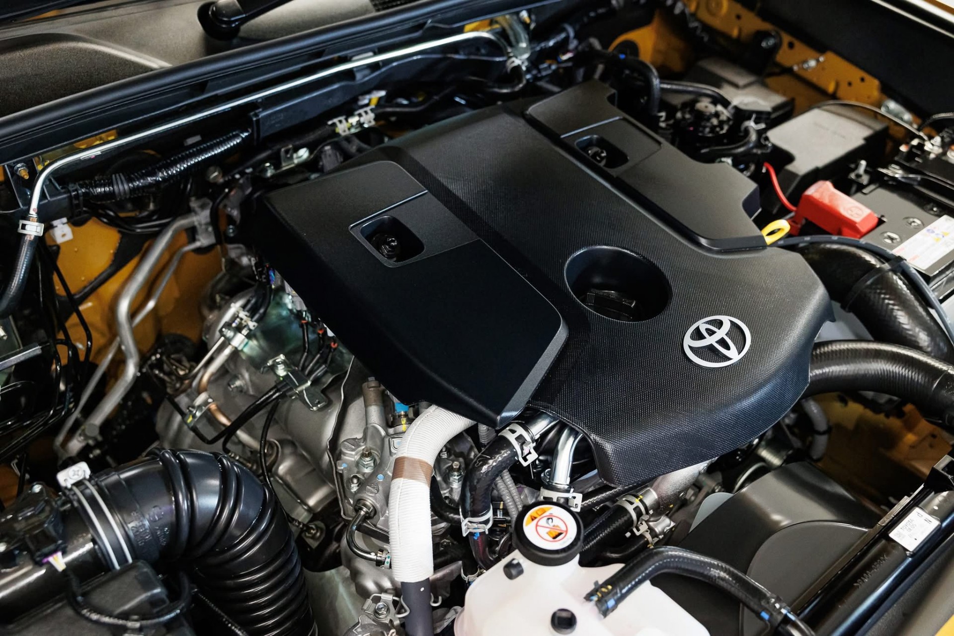 Cận cảnh Toyota Hilux thế hệ mới, giá từ quy đổi 628 triệu đồng, có bản EV chạy 351km Cận cảnh Toyota Hilux thế hệ mới, giá từ quy đổi 628 triệu đồng, có bản EV chạy 351km