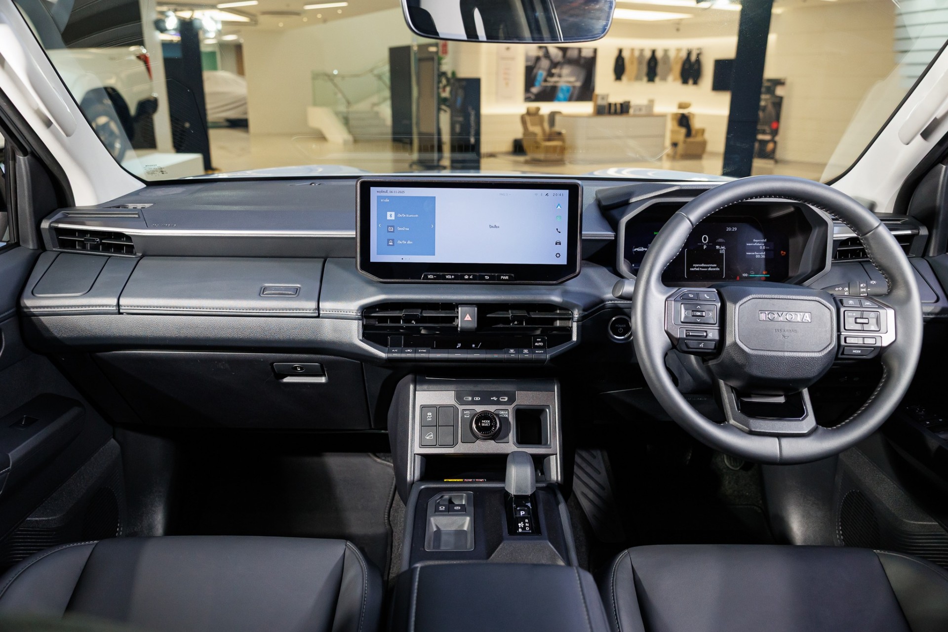 Cận cảnh Toyota Hilux thế hệ mới, giá từ quy đổi 628 triệu đồng, có bản EV chạy 351km Cận cảnh Toyota Hilux thế hệ mới, giá từ quy đổi 628 triệu đồng, có bản EV chạy 351km
