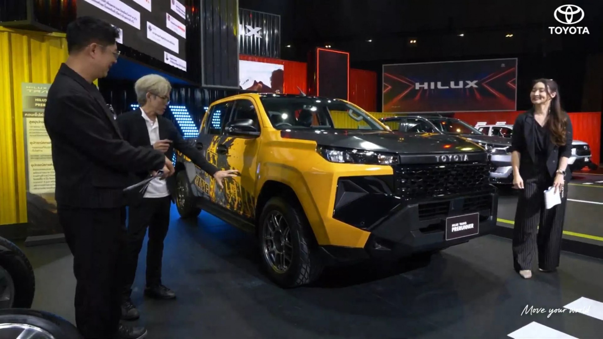 Toyota Hilux 2026 biến hóa từ bản độ chuyên dụng off-road cho tới cắm trại tại sự kiện ra mắt Toyota Hilux 2026 biến hóa từ bản độ chuyên dụng off-road cho tới cắm trại tại sự kiện ra mắt