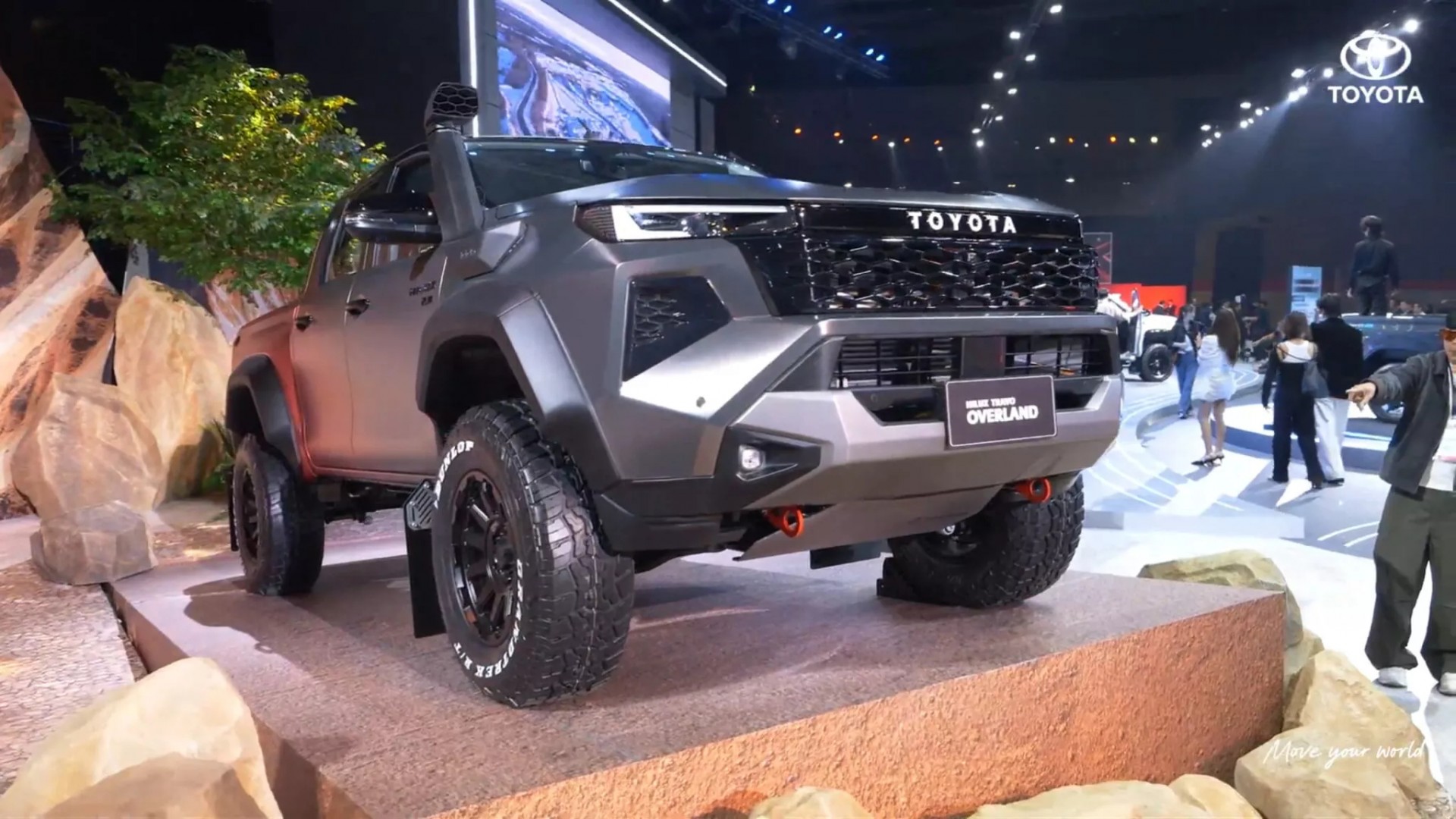 Toyota Hilux 2026 biến hóa từ bản độ chuyên dụng off-road cho tới cắm trại tại sự kiện ra mắt Toyota Hilux 2026 biến hóa từ bản độ chuyên dụng off-road cho tới cắm trại tại sự kiện ra mắt