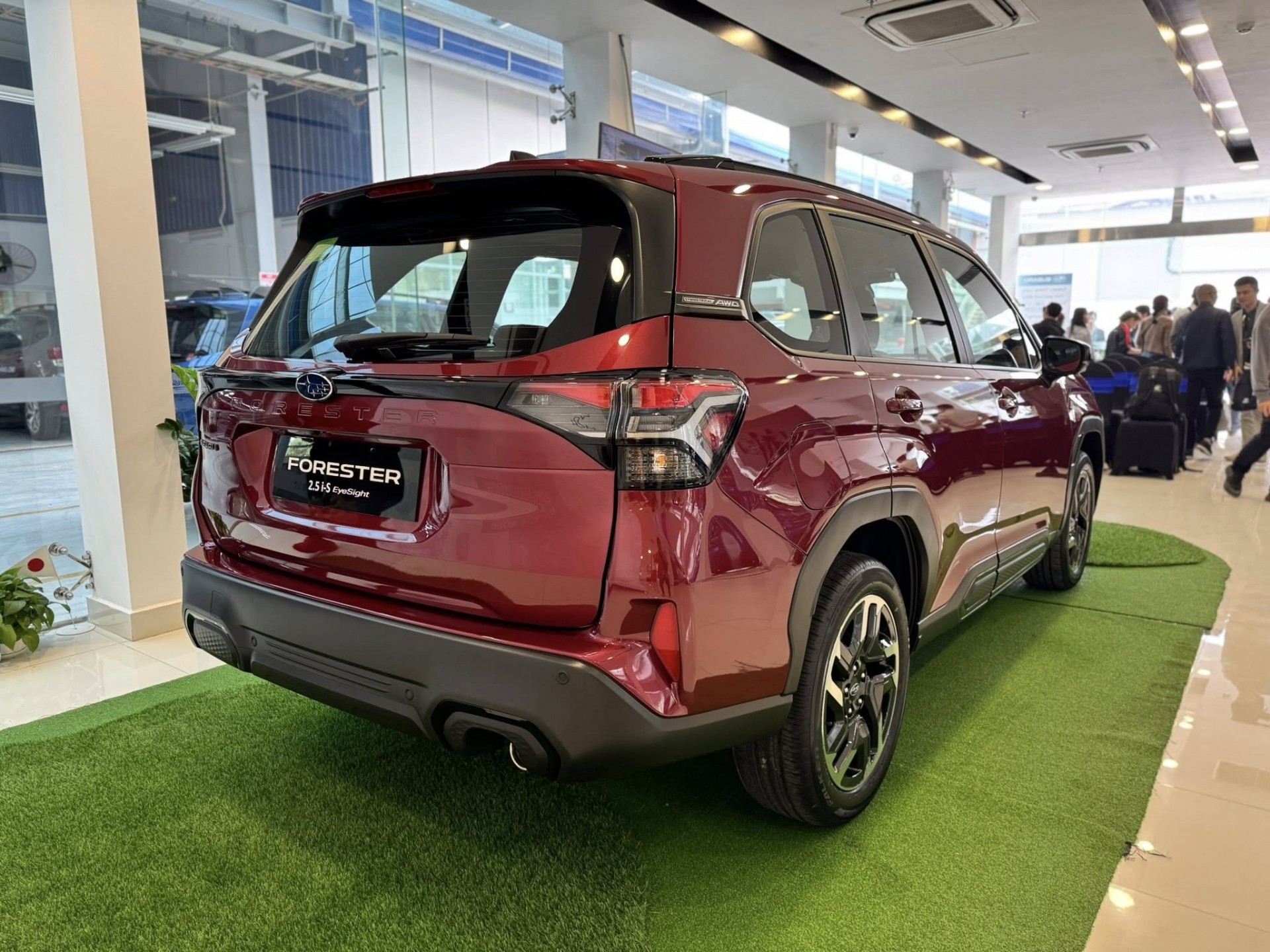Subaru Forester 2025 ra mắt Việt Nam, tăng giá hơn 300 triệu đồng so với đời cũ Subaru Forester 2025 ra mắt Việt Nam, tăng giá hơn 300 triệu đồng so với đời cũ