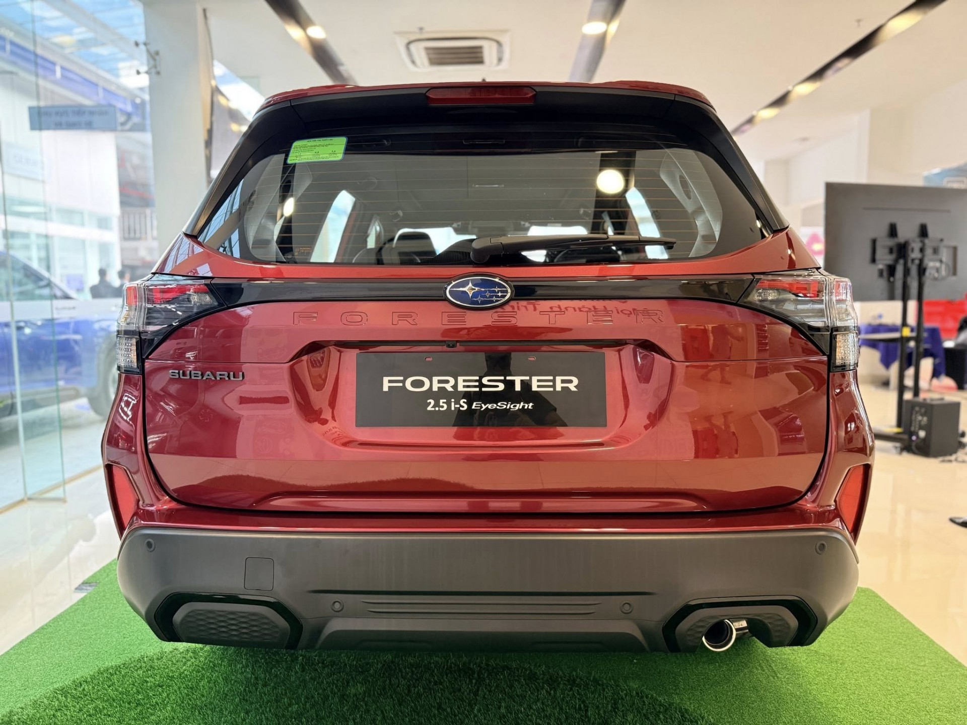 Subaru Forester 2025 ra mắt Việt Nam, tăng giá hơn 300 triệu đồng so với đời cũ Subaru Forester 2025 ra mắt Việt Nam, tăng giá hơn 300 triệu đồng so với đời cũ