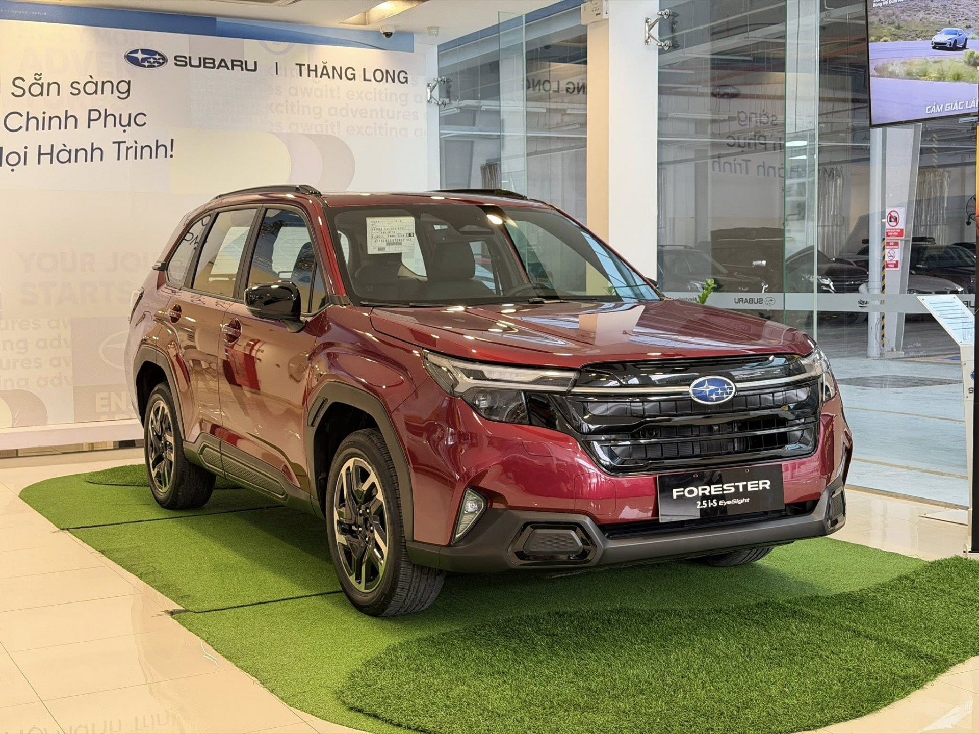 Subaru Forester giảm giá hơn 300 triệu, xe nhập Thái Lan số VIN 2024 Subaru Forester giảm giá hơn 300 triệu, xe nhập Thái Lan số VIN 2024