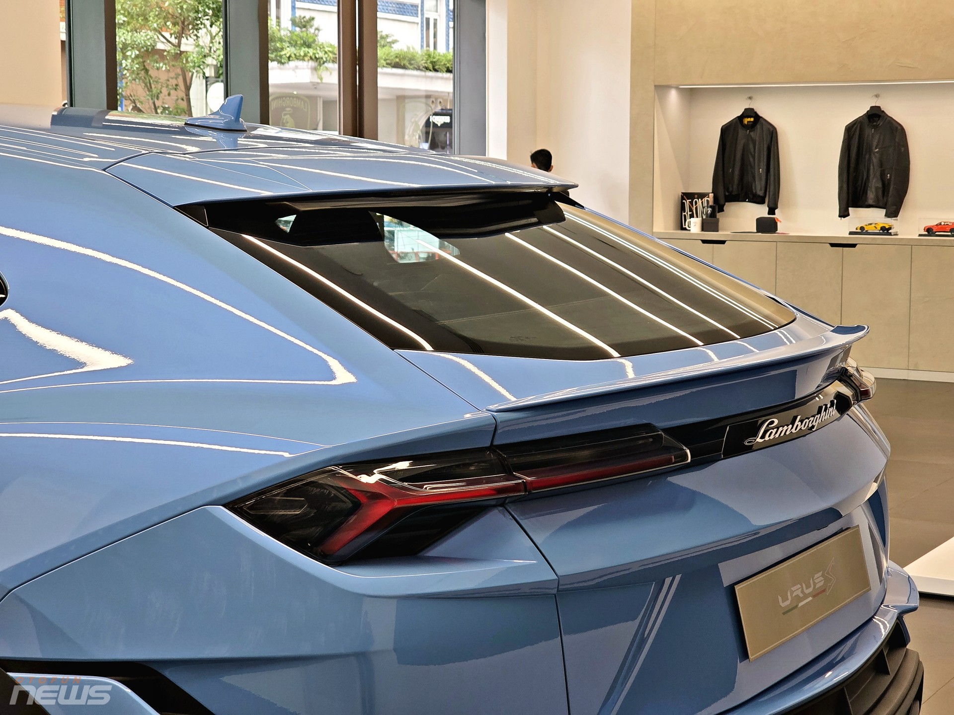 Ngắm Lamborghini Urus S giá hơn 15 tỷ đồng tại TP.HCM Ngắm Lamborghini Urus S giá hơn 15 tỷ đồng tại TP.HCM