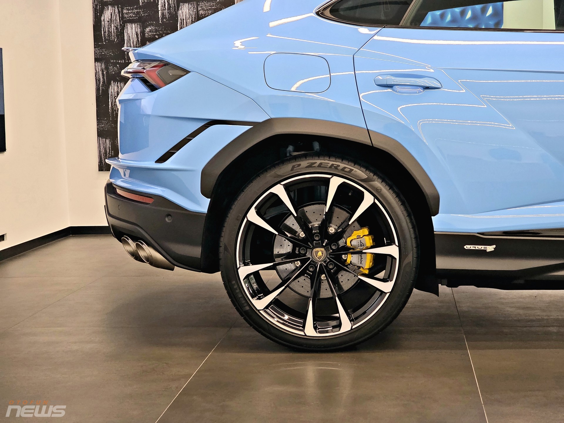 Ngắm Lamborghini Urus S giá hơn 15 tỷ đồng tại TP.HCM Ngắm Lamborghini Urus S giá hơn 15 tỷ đồng tại TP.HCM
