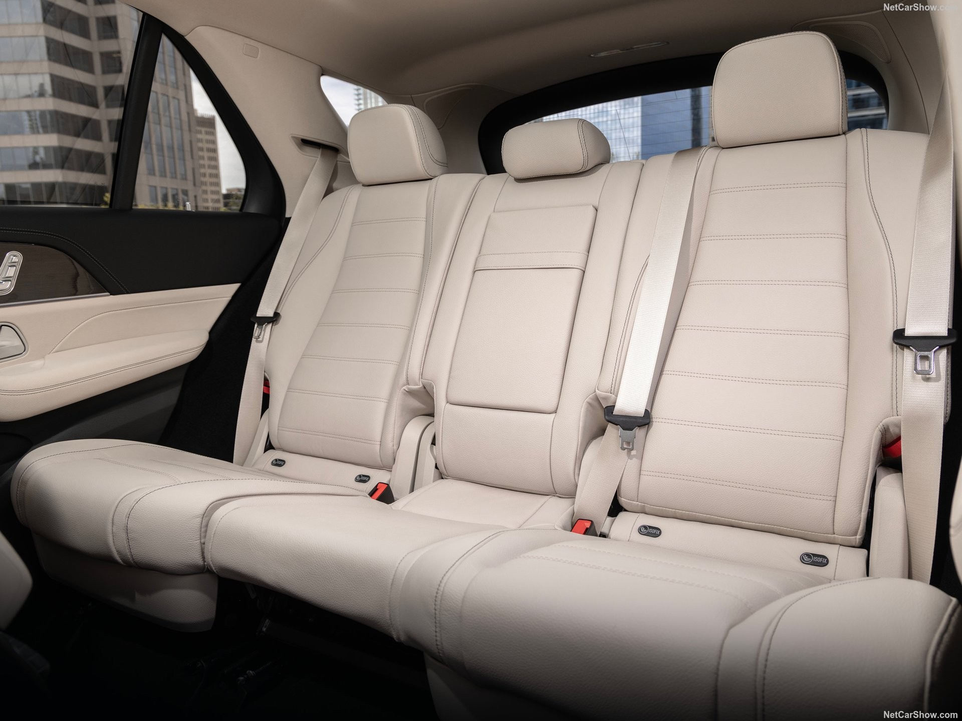 Mercedes-Benz GLE 400e ra mắt Việt Nam, SUV hybrid sạc ngoài giá 4,669 tỷ đồng Mercedes-Benz GLE 400e ra mắt Việt Nam, SUV hybrid sạc ngoài giá 4,669 tỷ đồng