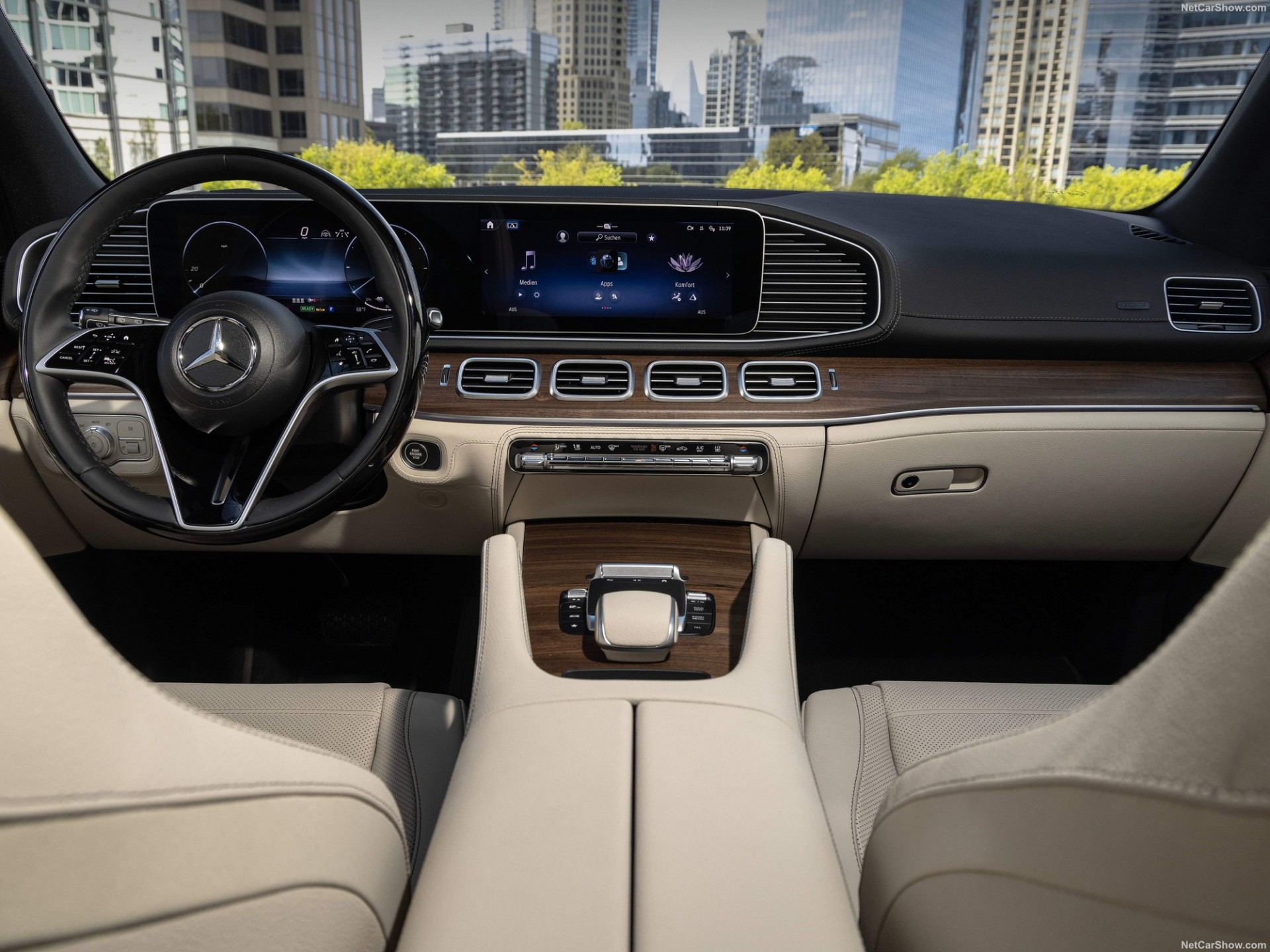 Mercedes-Benz GLE 400e ra mắt Việt Nam, SUV hybrid sạc ngoài giá 4,669 tỷ đồng Mercedes-Benz GLE 400e ra mắt Việt Nam, SUV hybrid sạc ngoài giá 4,669 tỷ đồng
