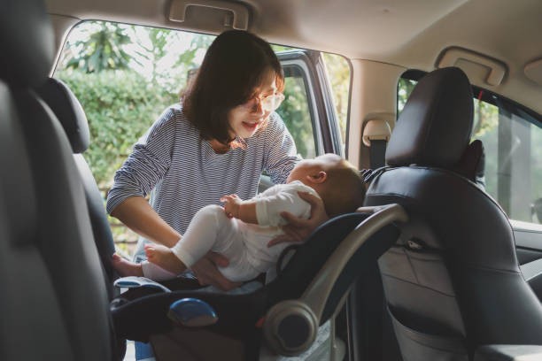 Những phụ kiện và tính năng có thể sử dụng kèm với ghế trẻ em trong xe ô tô Sử dụng ghế trẻ em để tăng cường an toàn là quy định bắt buộc bắt đầu có hiệu lực từ ngày 1/1/2026