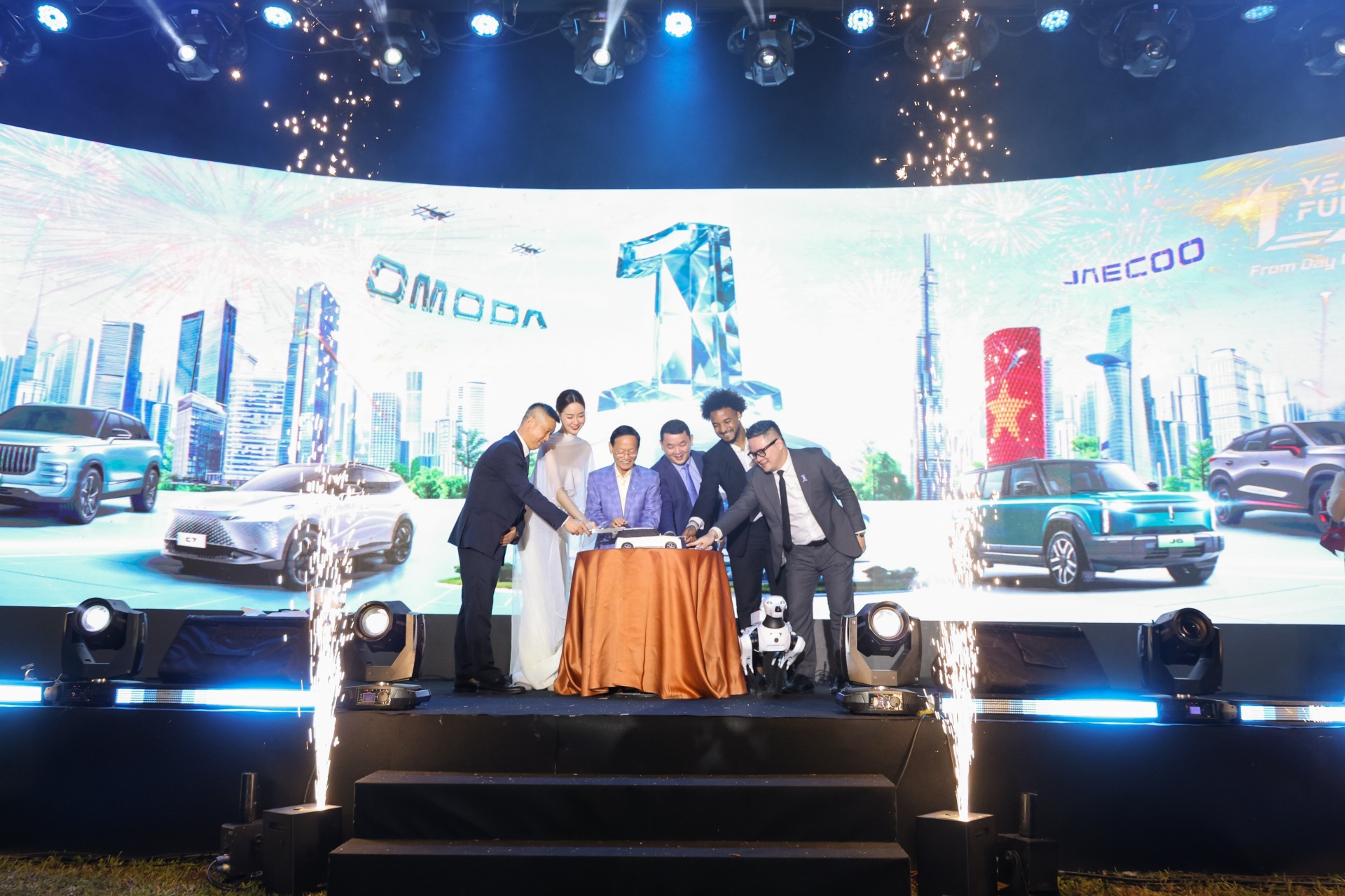 Omoda & Jaecoo Việt Nam công bố kế hoạch lắp ráp Omoda 4 và Jaecoo J5 Omoda & Jaecoo Việt Nam công bố kế hoạch lắp ráp Omoda 4 và Jaecoo J5