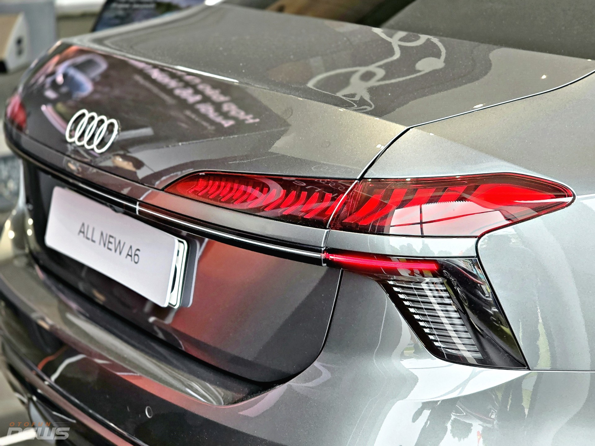 Audi A6 S Line 2025 ra mắt Việt Nam, nhập khẩu Đức với giá 2,799 tỷ đồng Audi A6 S Line 2025 ra mắt Việt Nam, nhập khẩu Đức với giá 2,799 tỷ đồng