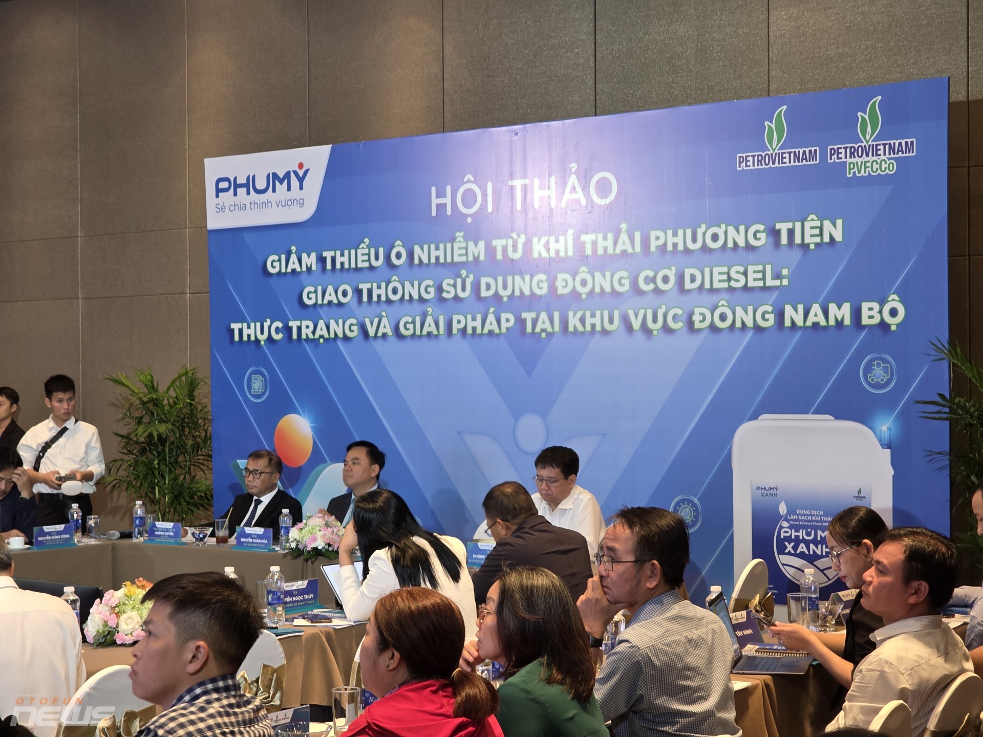 TP.HCM tìm hướng giảm ô nhiễm từ xe diesel, PVFCCo giới thiệu dung dịch DEF mới TP.HCM tìm hướng giảm ô nhiễm từ xe diesel, PVFCCo giới thiệu dung dịch DEF mới
