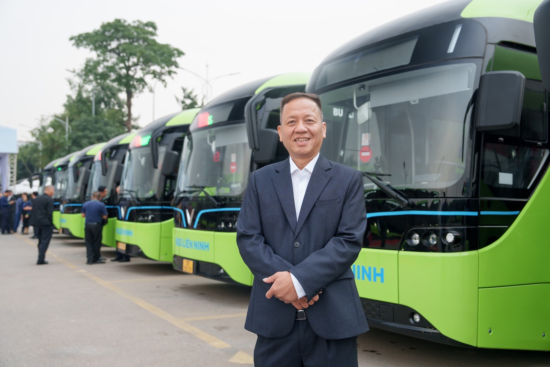 Một công ty ở Hà Nội thay thế toàn bộ đội xe bằng xe buýt điện VinFast Một công ty ở Hà Nội thay thế toàn bộ đội xe bằng xe buýt điện VinFast