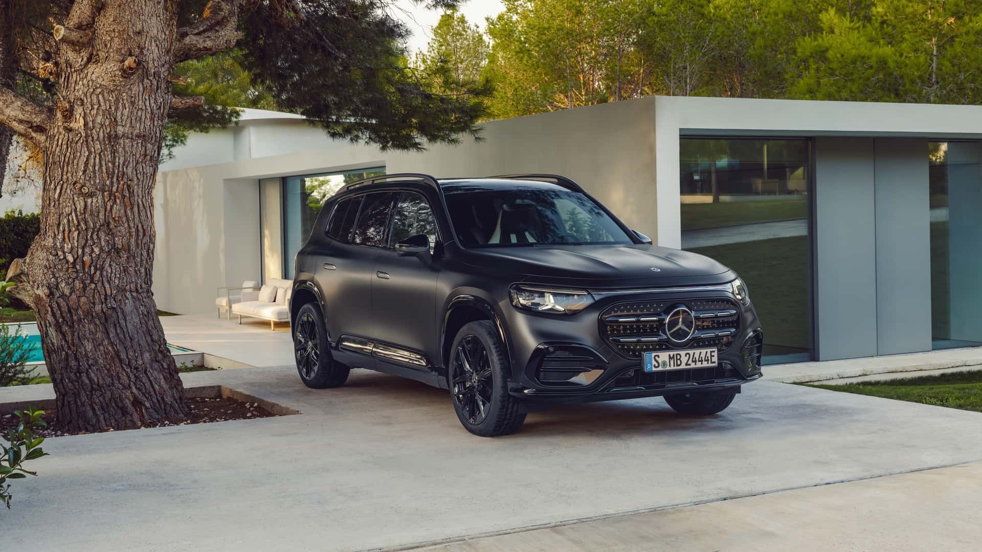 Mercedes-Benz GLB 2026 chính thức ra mắt với hai phiên bản chạy điện hoàn toàn Phía trước của Mercedes-Benz GLB 2026