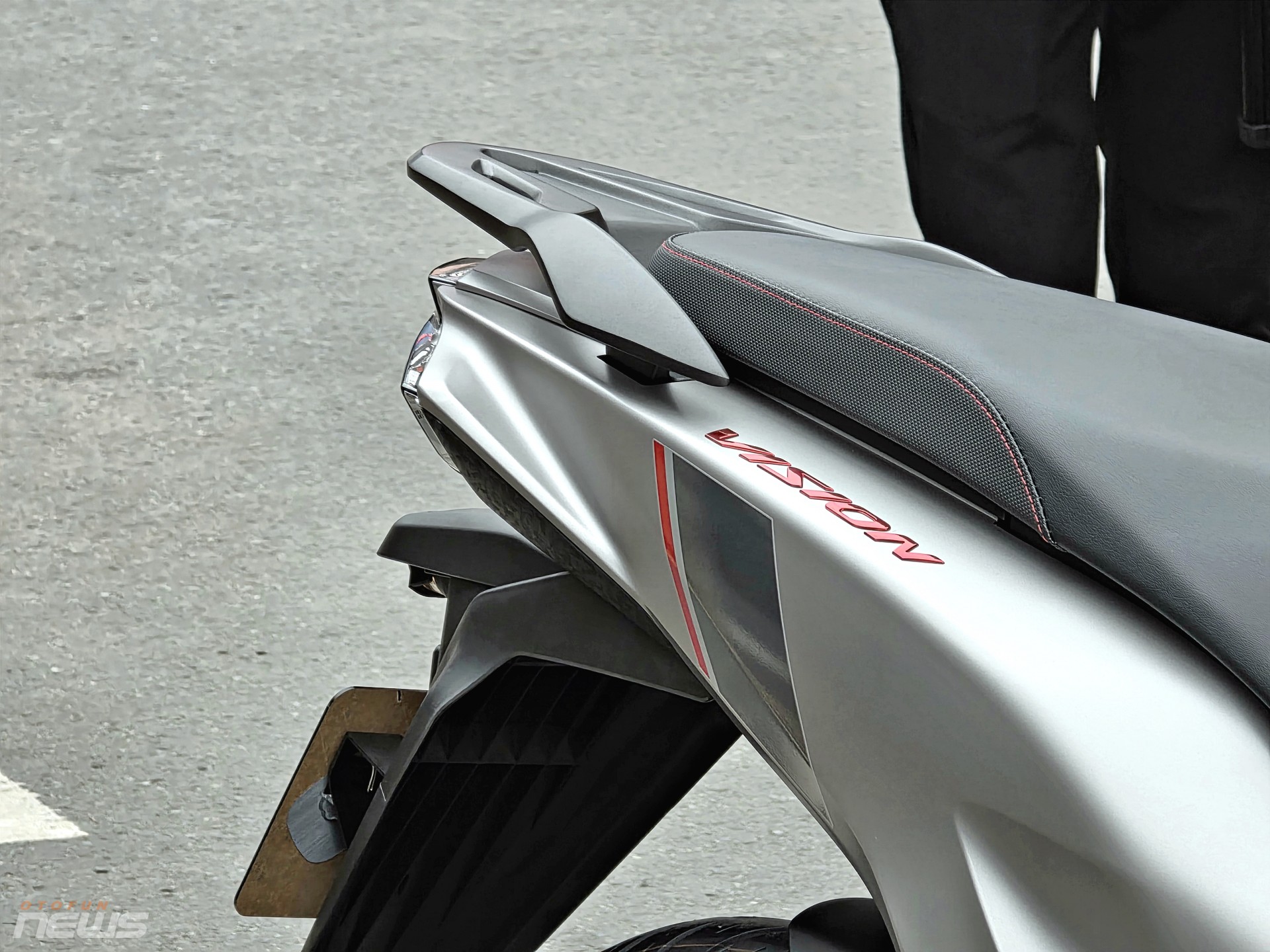 Honda Vision 2026 làm mới diện mạo, giá bán không đổi Honda Vision 2026 làm mới diện mạo, giá bán không đổi