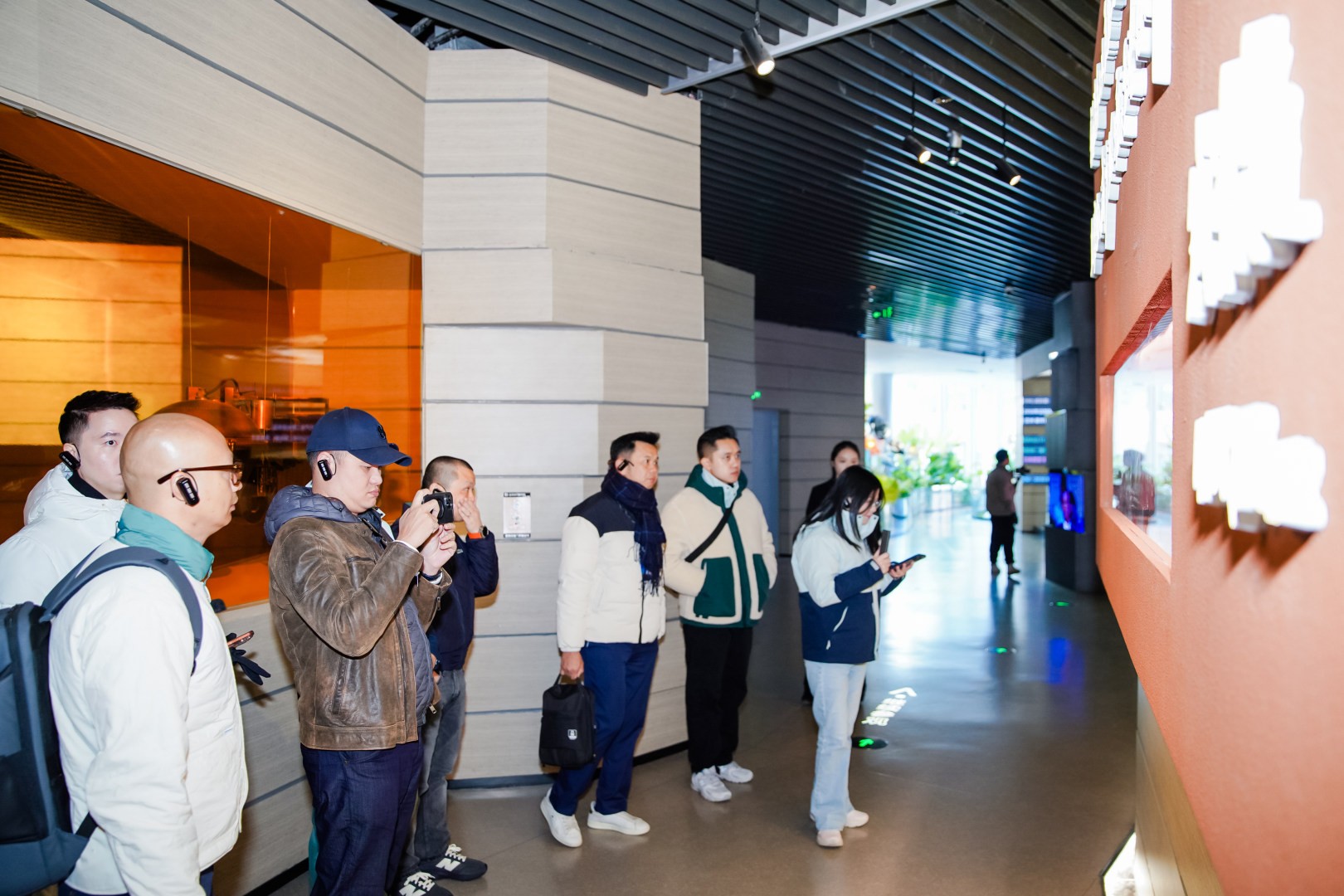 Bảo tàng Di-Space BYD tại Trịnh Châu, Trung Quốc có gì đặc sắc? Di-Space BYD có trưng bày tư liệu về ngành xe ô tô Trung Quốc trong mấy thập kỷ qua
