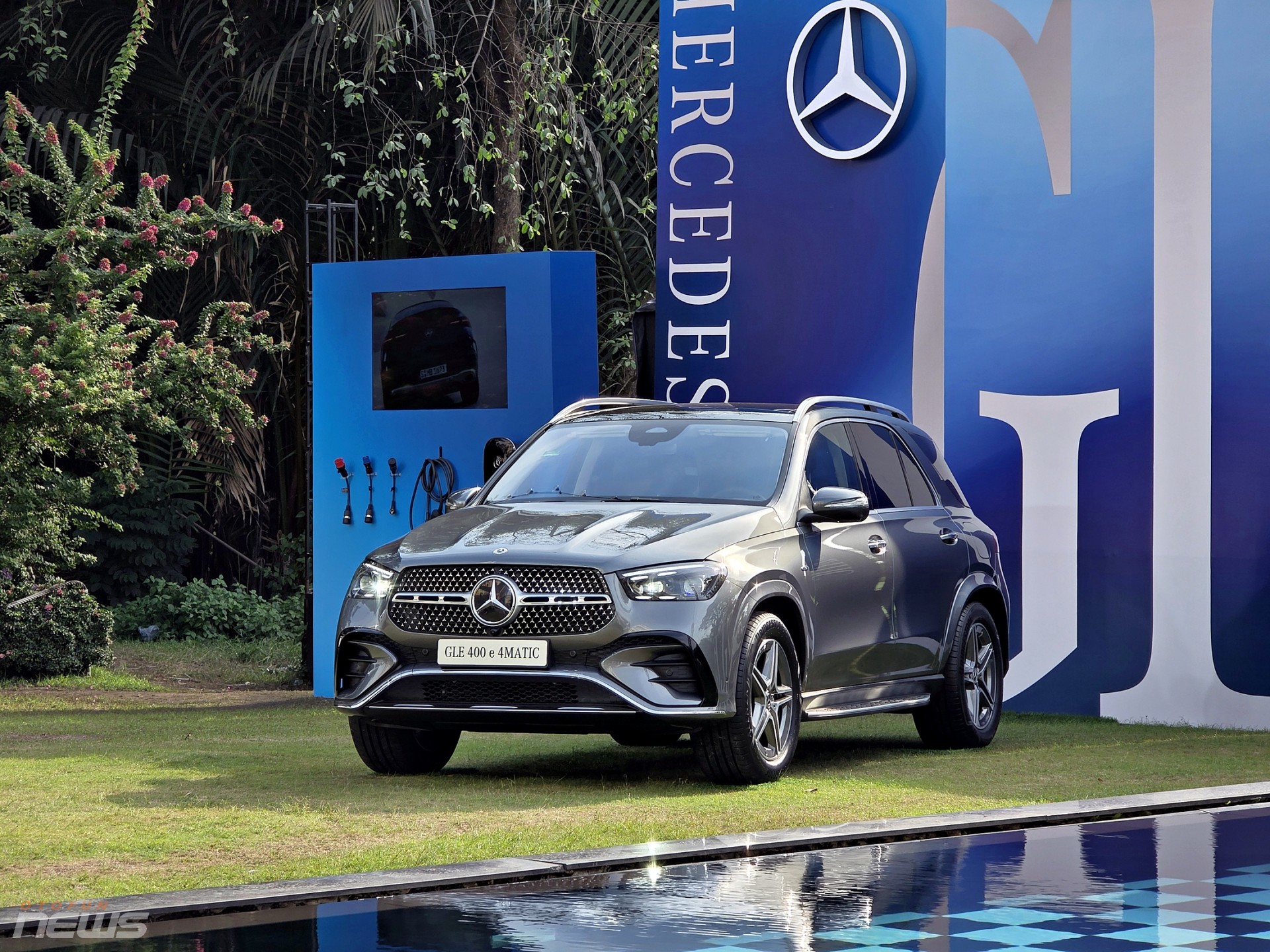 Cận cảnh SUV plug-in hybrid Mercedes-Benz GLE 400e Cận cảnh SUV plug-in hybrid Mercedes-Benz GLE 400e